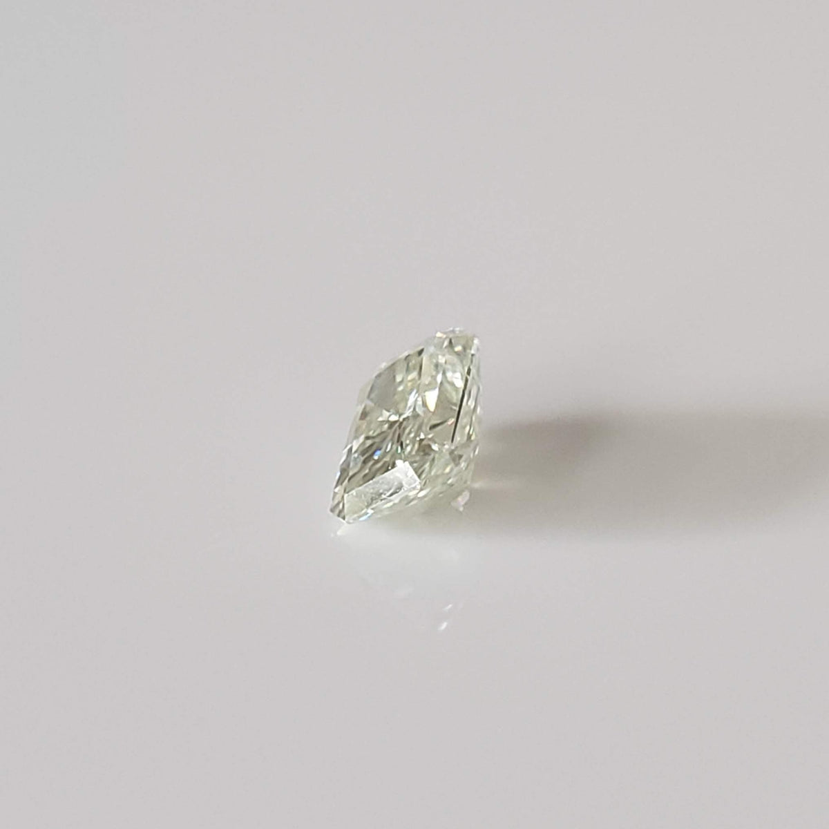 Moissanite | Octagon Cut | White | 7x5mm