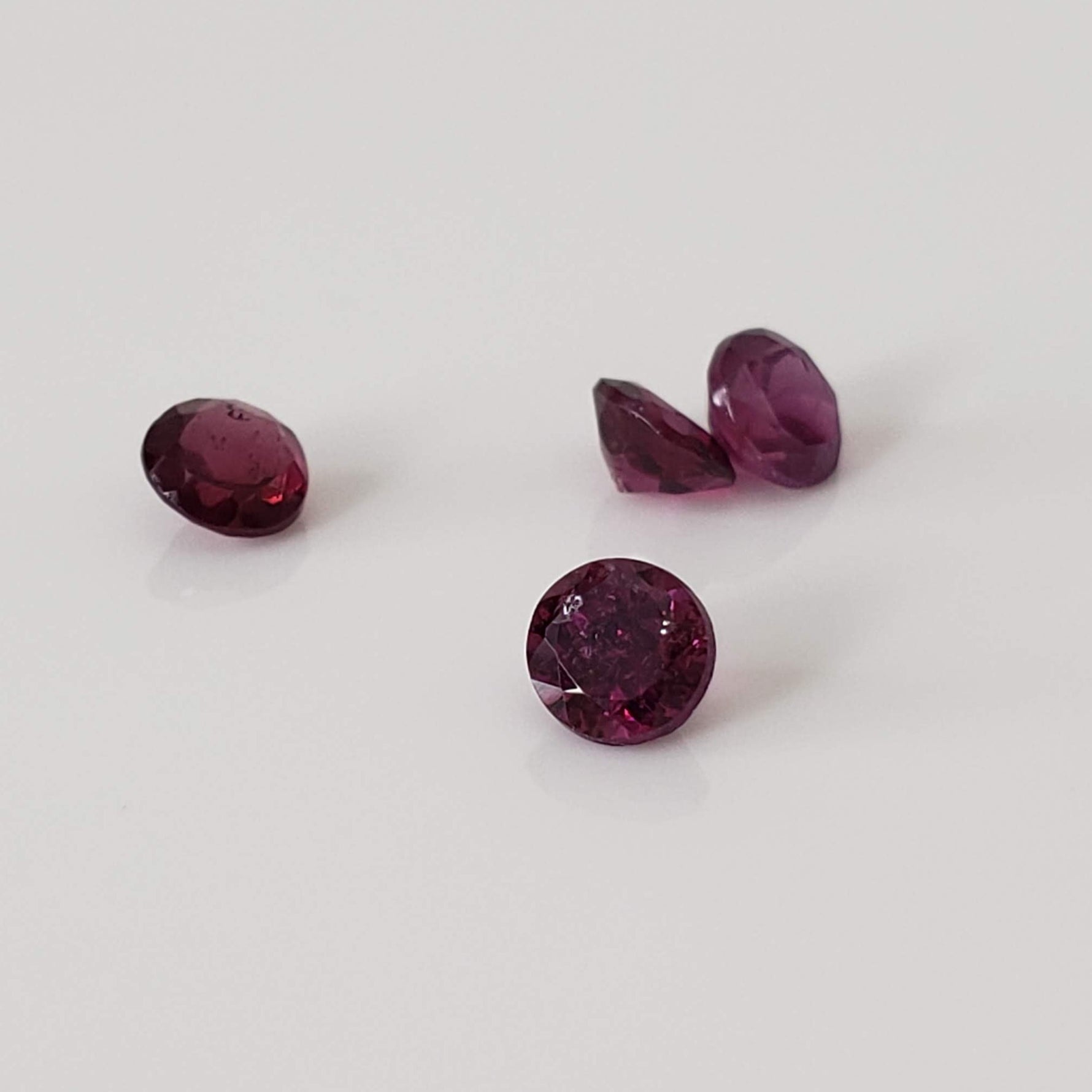 Rhodolite Garnet | 4 Piece Lot | Round Cut | Reddish Purple | 4mm