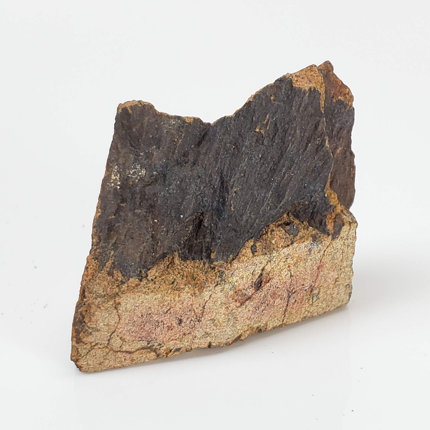 Cône d'impactite à briser | 12,65 grammes | Structure d'impact de Rochechouart | France