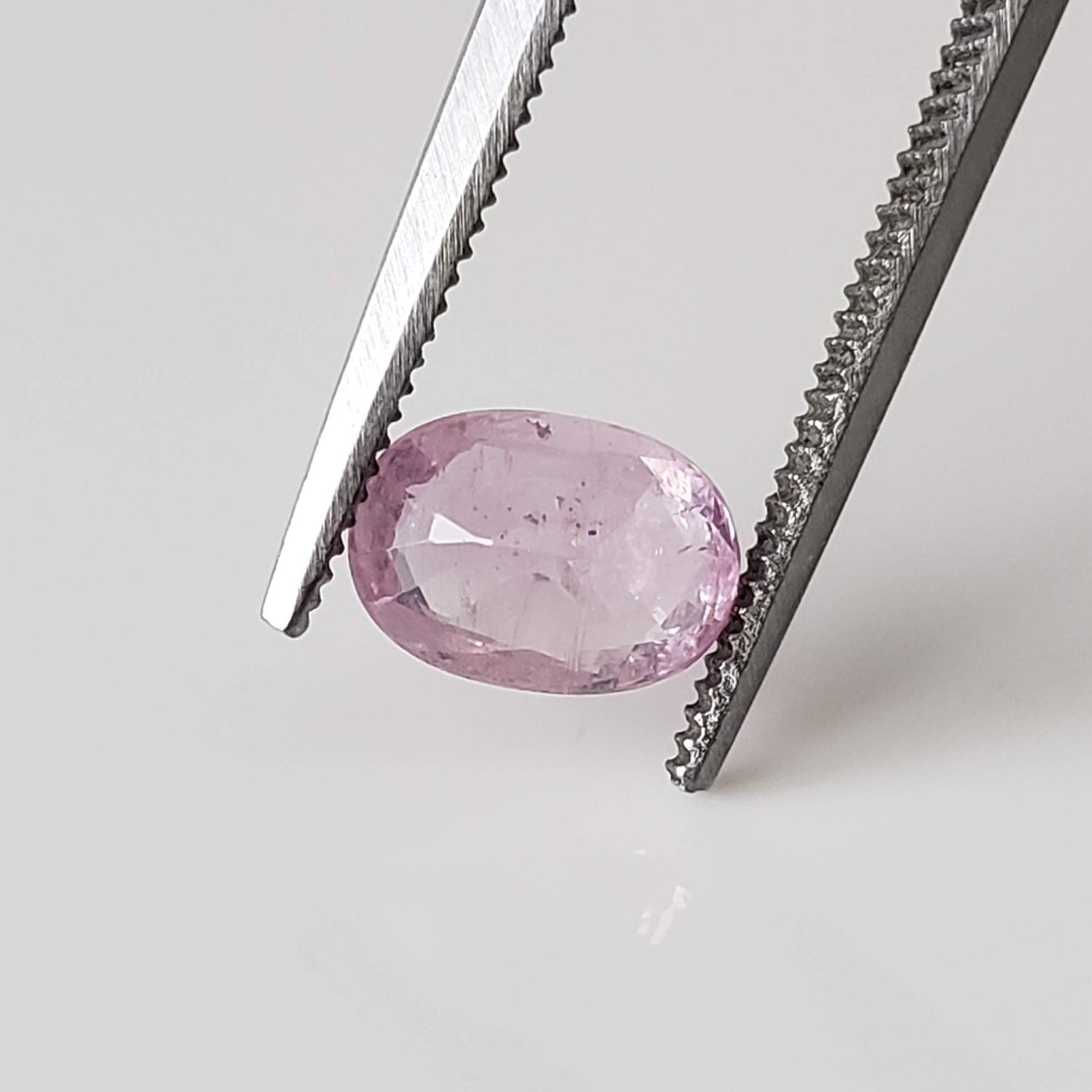 Saphir | Taille ovale | Rose | 7,2x5mm 1,0ct