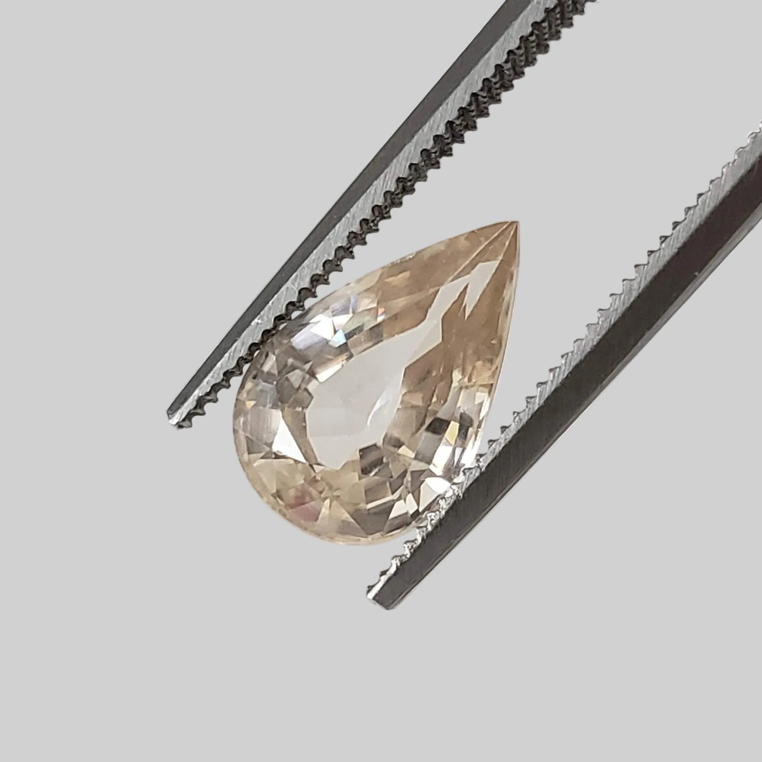 Zircon | Taille Poire | Jaune | 10,7x7mm 2,7ct | Vietnam