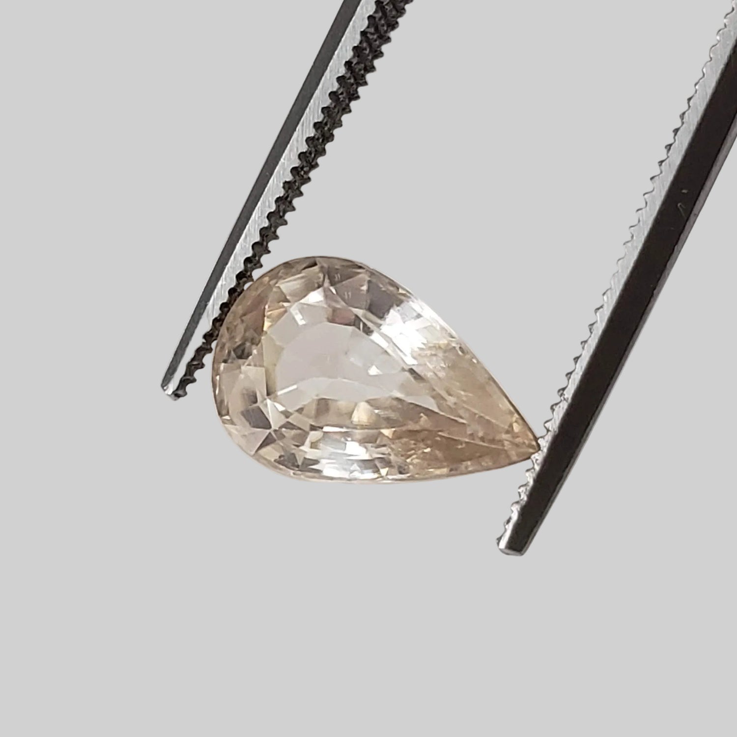 Zircon | Taille Poire | Jaune | 10,7x7mm 2,7ct | Vietnam