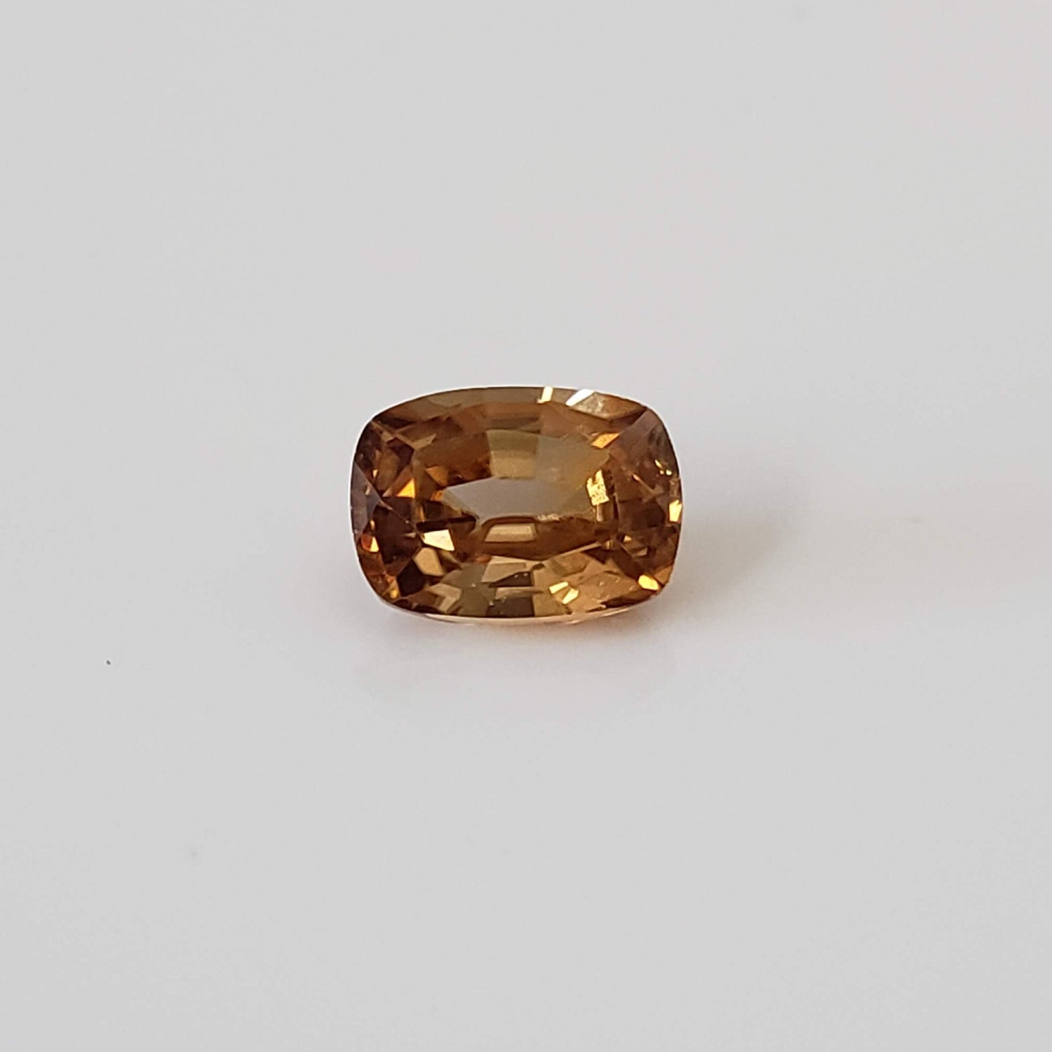Zircon | Antique Cut | Golden | 7x5mm
