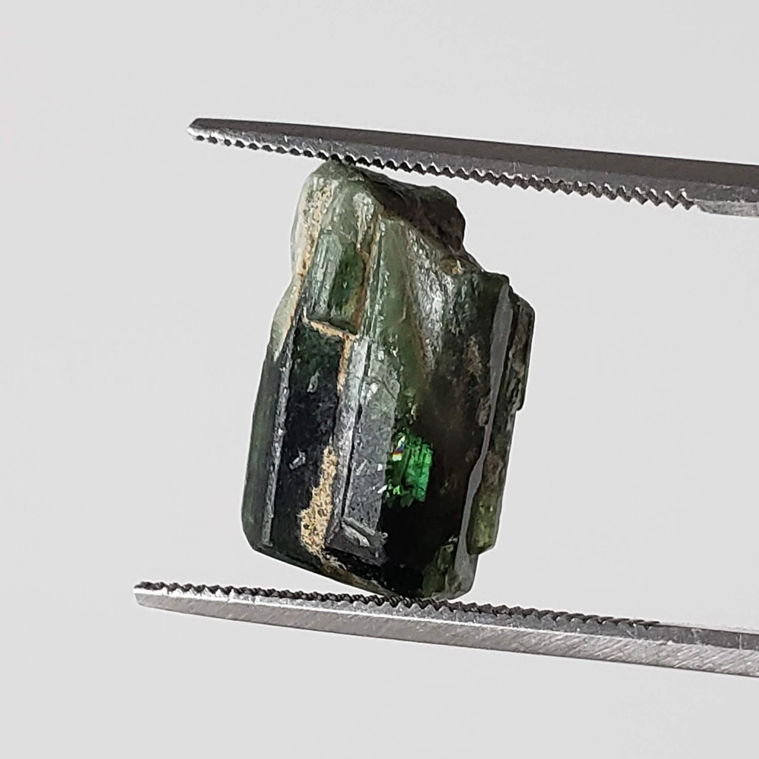 Natural Epidote Crystal | 9.75 carat | Gilgit District, Pakistan