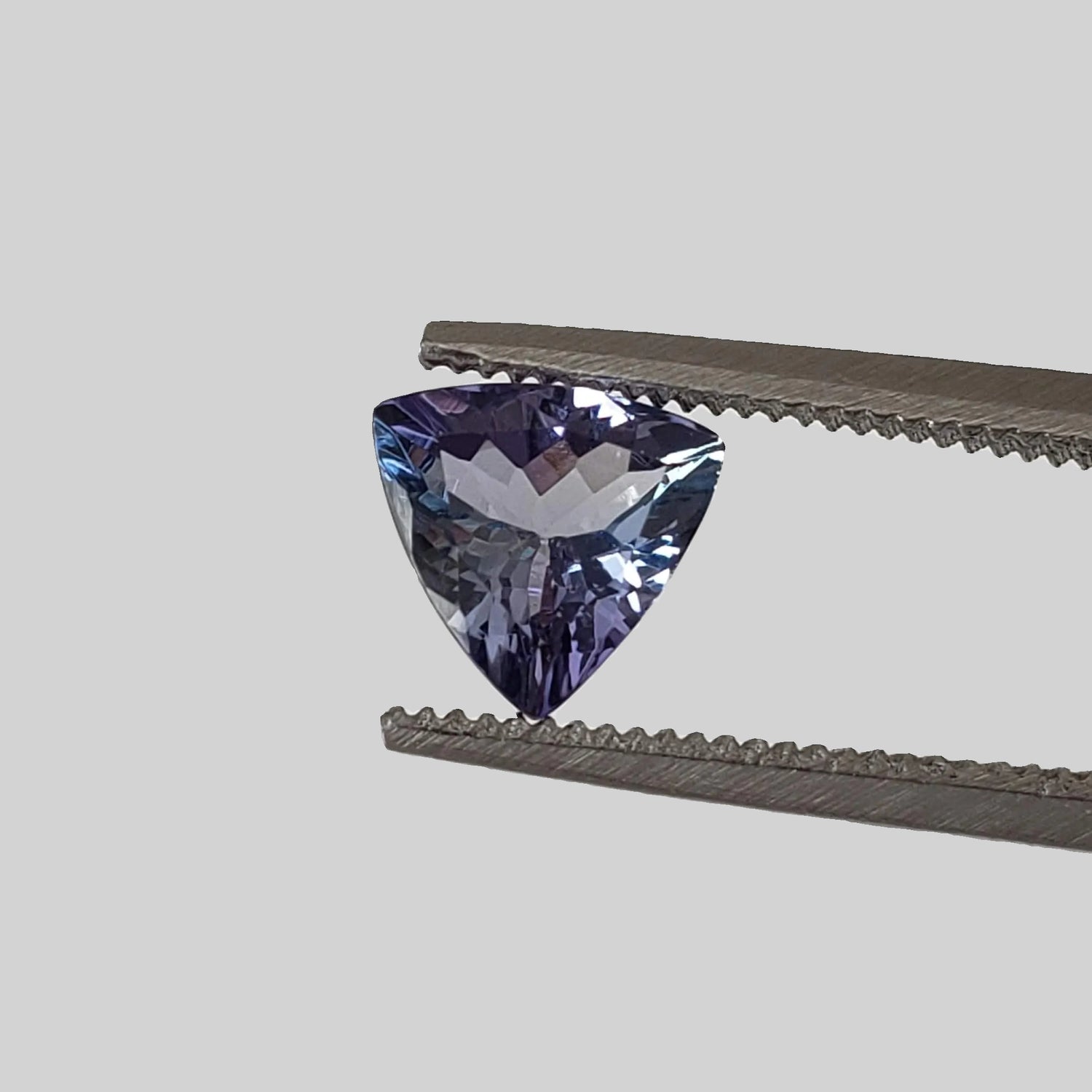 Tanzanite | Taille Trilliant | 5,8 mm 0,74 ct