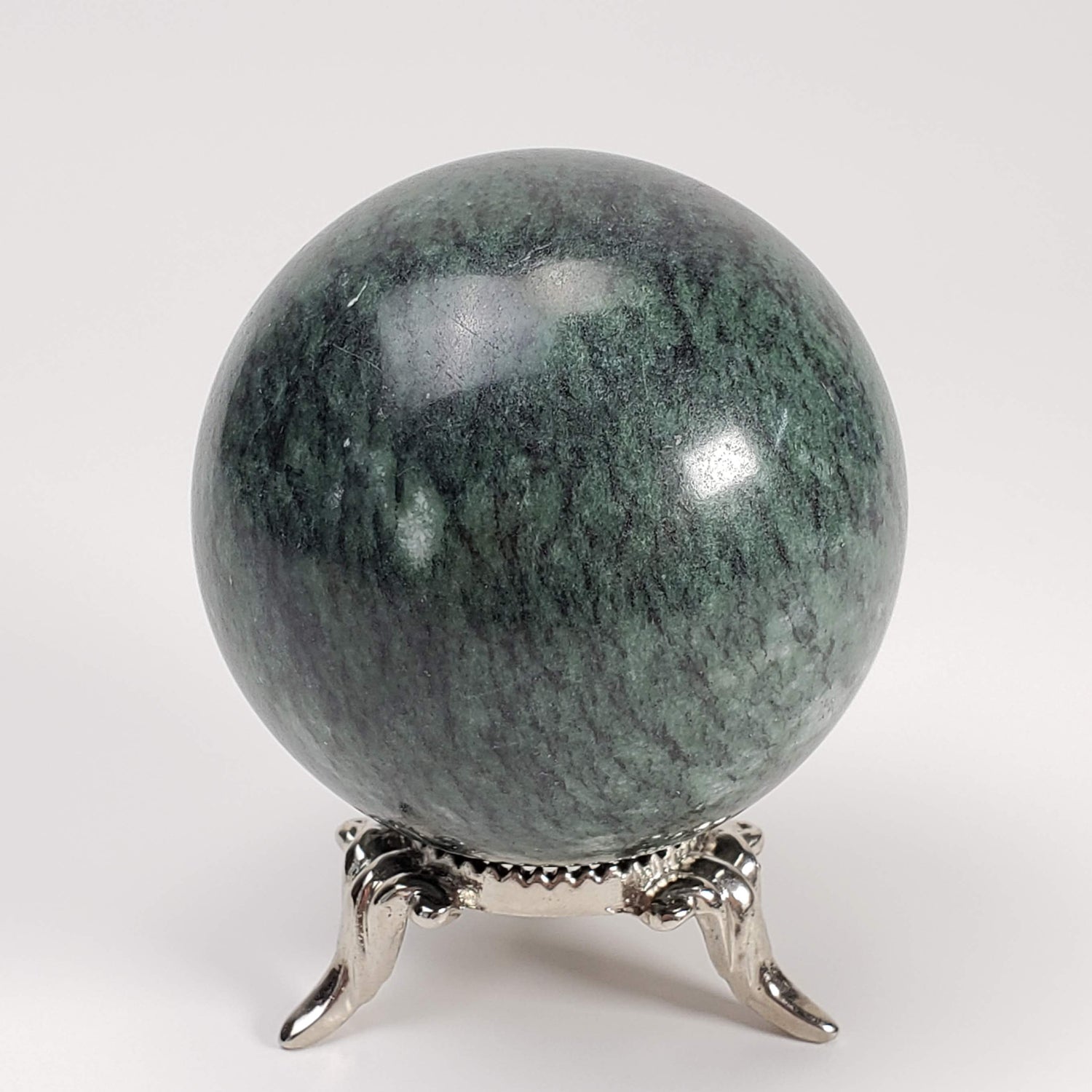 Siberian Jade Sphere | 50.25 mm, 2 in | 180.3 grams | Russia