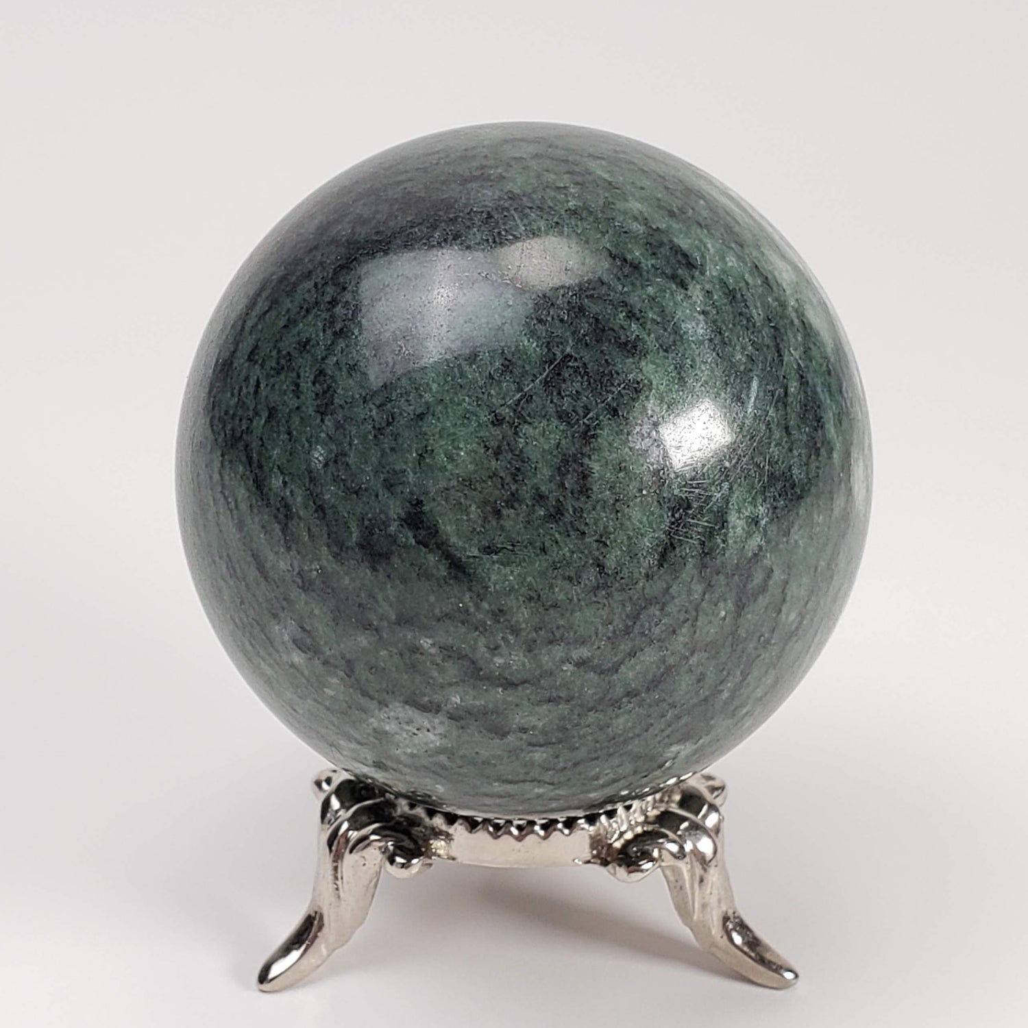 Siberian Jade Sphere | 50.25 mm, 2 in | 180.3 grams | Russia