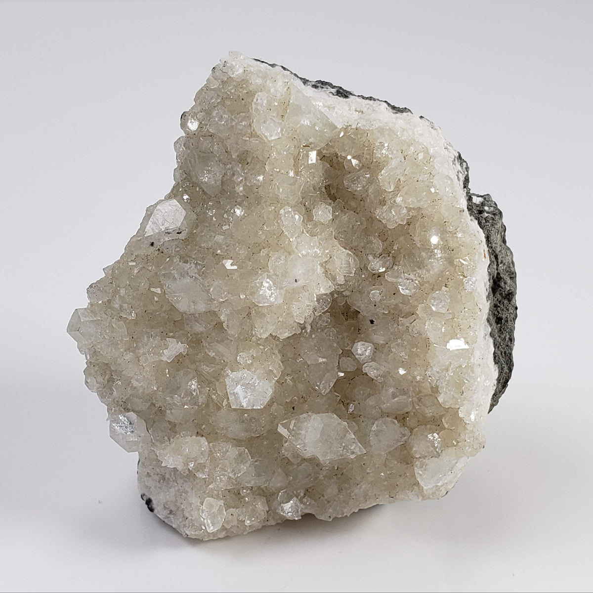 Cristal de groupe d'apophyllite | 137 grams | Mumbai, Inde