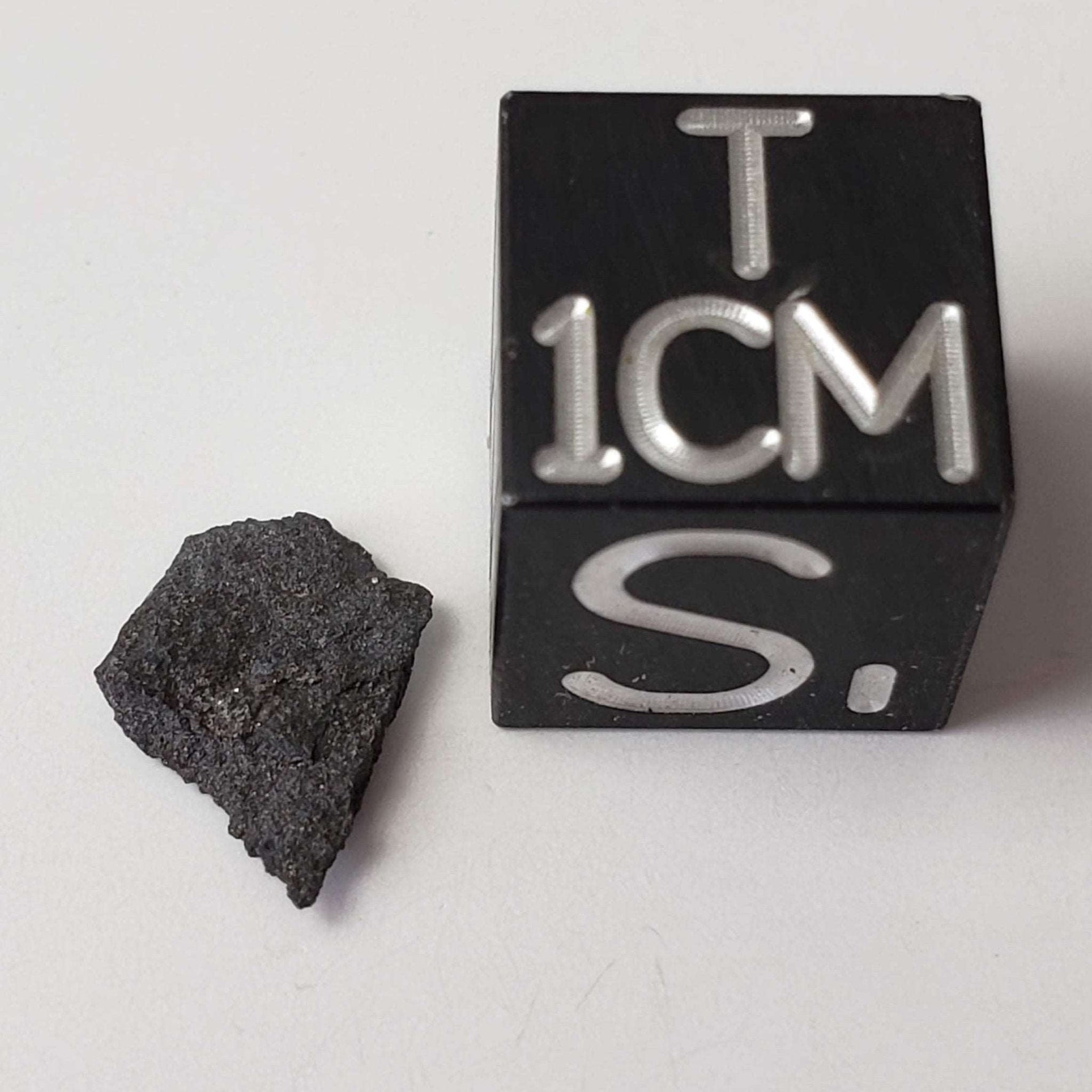  Abee Meteorite | 124 mg | Fragment | Rare Enstatite | EH4 Class | Observed Fall 1952 Canada | SO24 