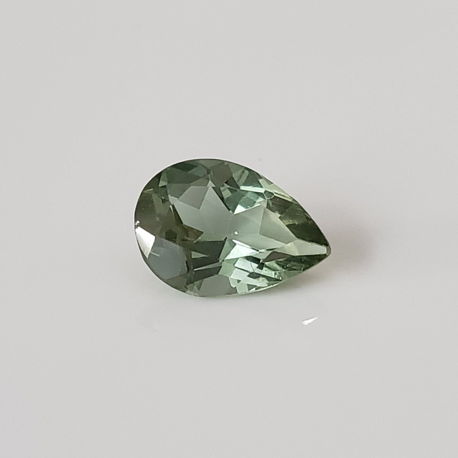  Apatite | Pear Shape Cut | Jungle Green | 10.4x7.4mm 2ct | SO24 2