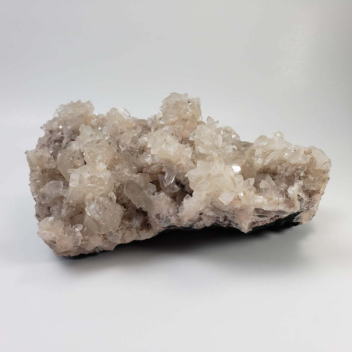  Apophyllite, Stilbite and Calcite on Chalcedony Druse | 2.46 kg | Jalgaon, India 4