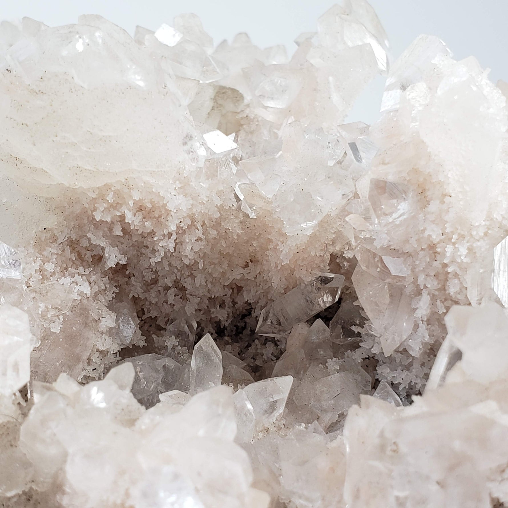  Apophyllite, Stilbite and Calcite on Chalcedony Druse | 2.46 kg | Jalgaon, India 8