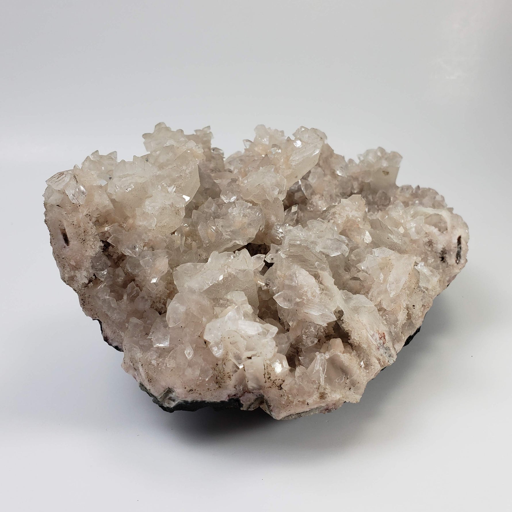  Apophyllite, Stilbite and Calcite on Chalcedony Druse | 2.46 kg | Jalgaon, India 3