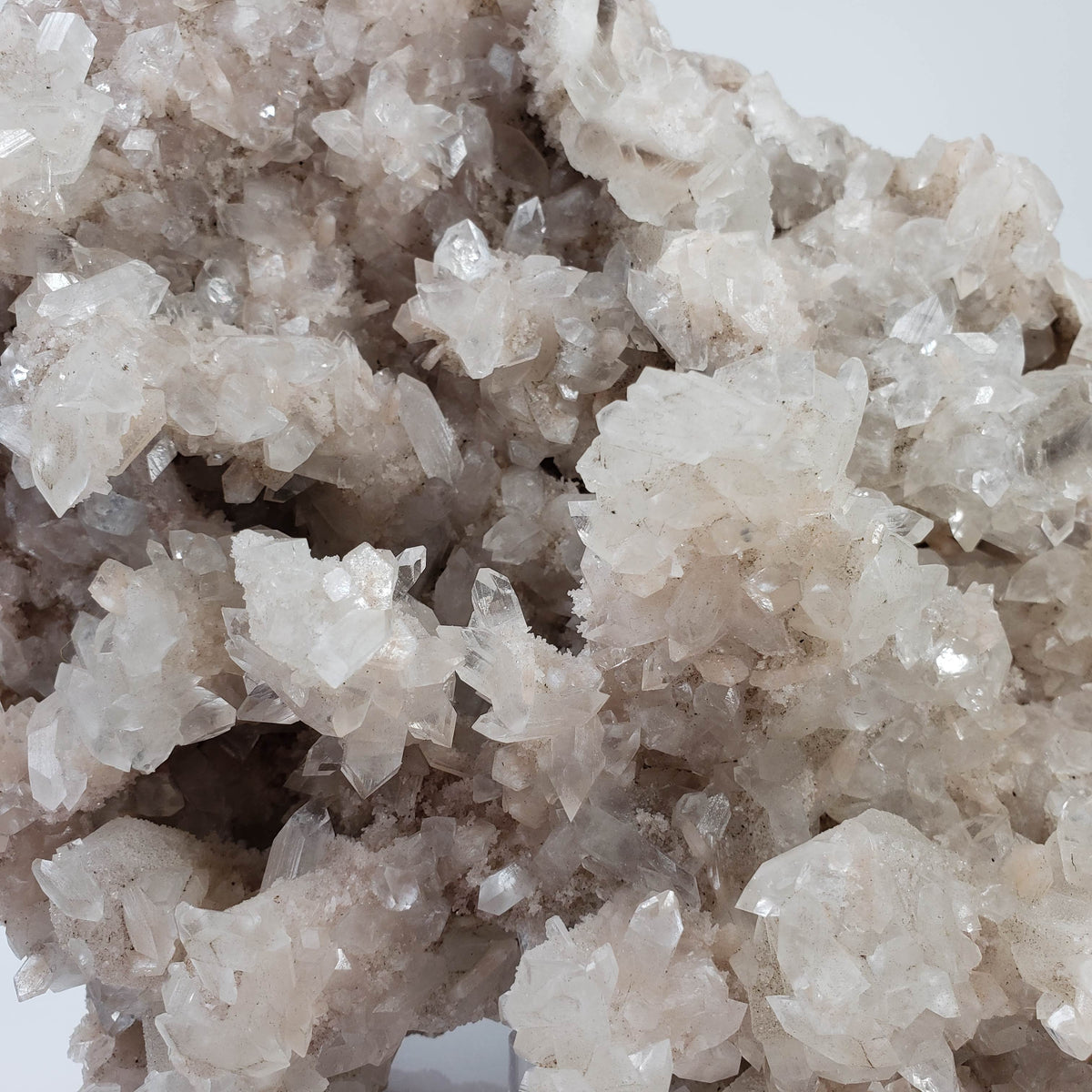  Apophyllite, Stilbite and Calcite on Chalcedony Druse | 2.46 kg | Jalgaon, India 7