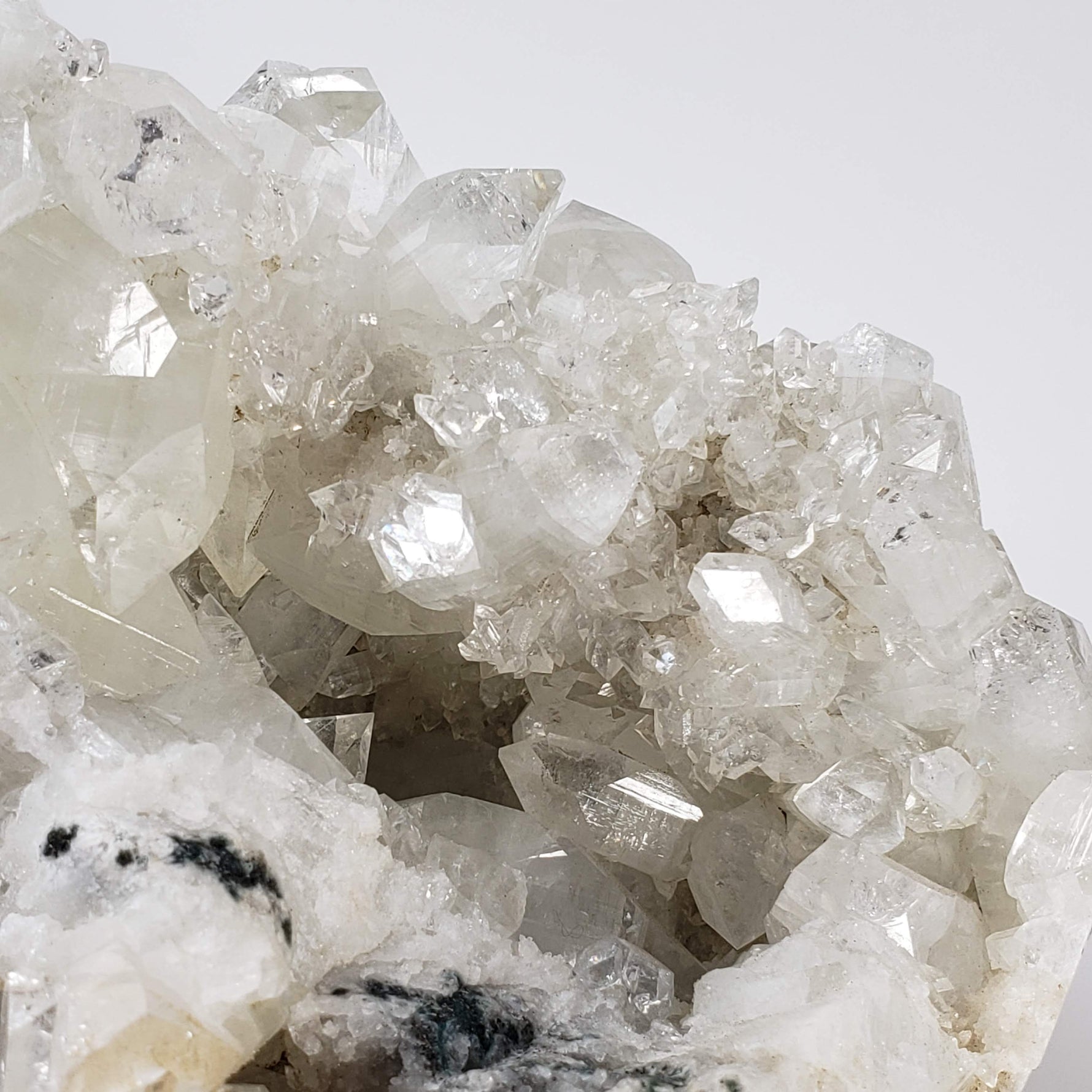  Apophyllite and Stilbite on Chalcedony Druse | 3.71 KG | Double Terminated Crystal | Jalgaon, India 4