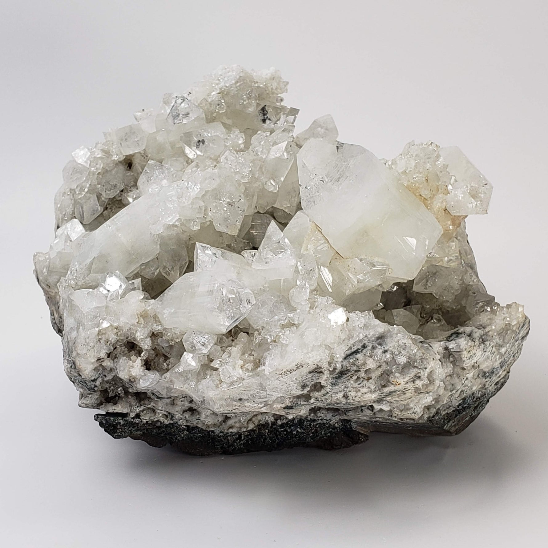  Apophyllite and Stilbite on Chalcedony Druse | 3.71 KG | Double Terminated Crystal | Jalgaon, India 5