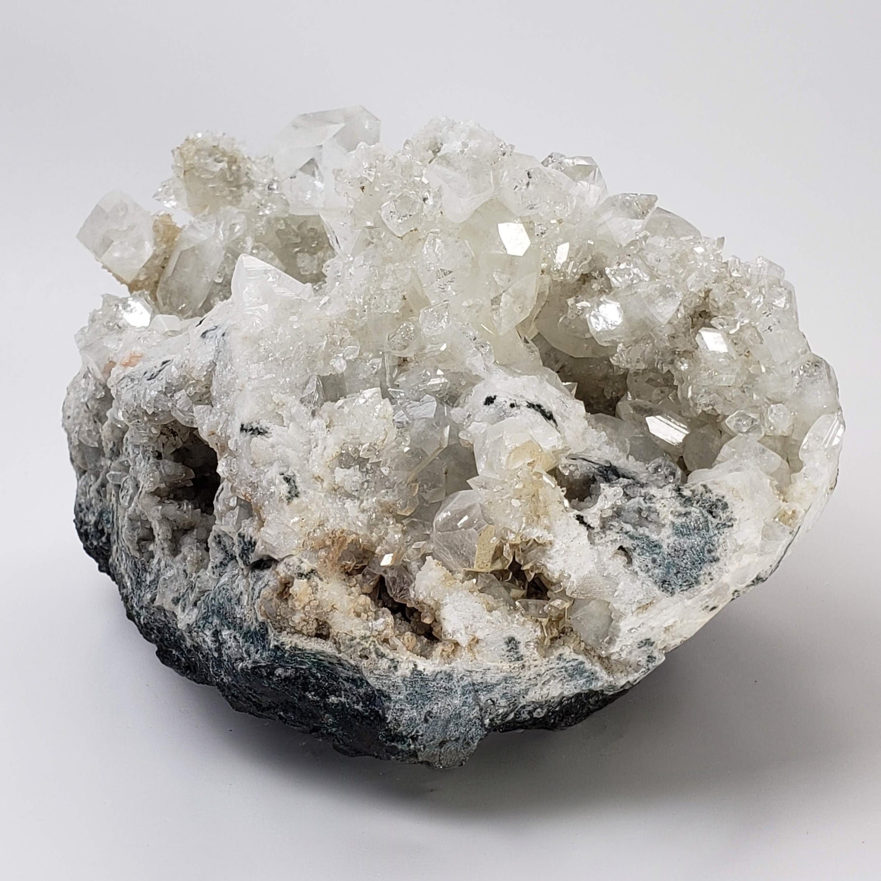  Apophyllite and Stilbite on Chalcedony Druse | 3.71 KG | Double Terminated Crystal | Jalgaon, India 6