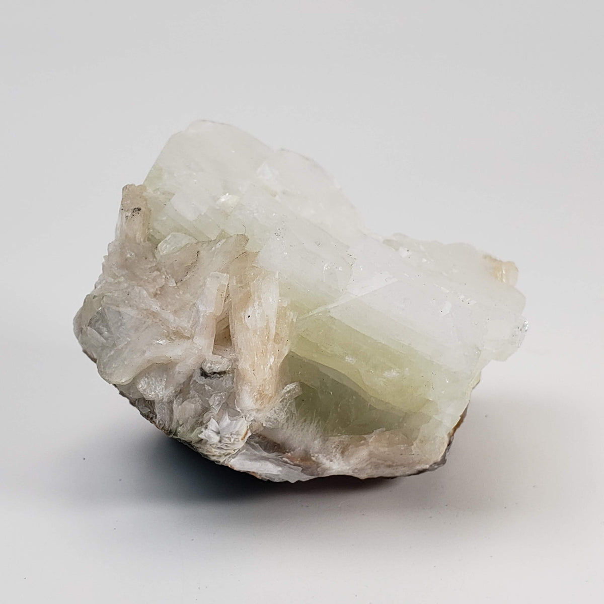 Calcite, Stilbite and Apophyllite Crystal Cluster | 185 gr | Jalgaon, India 3