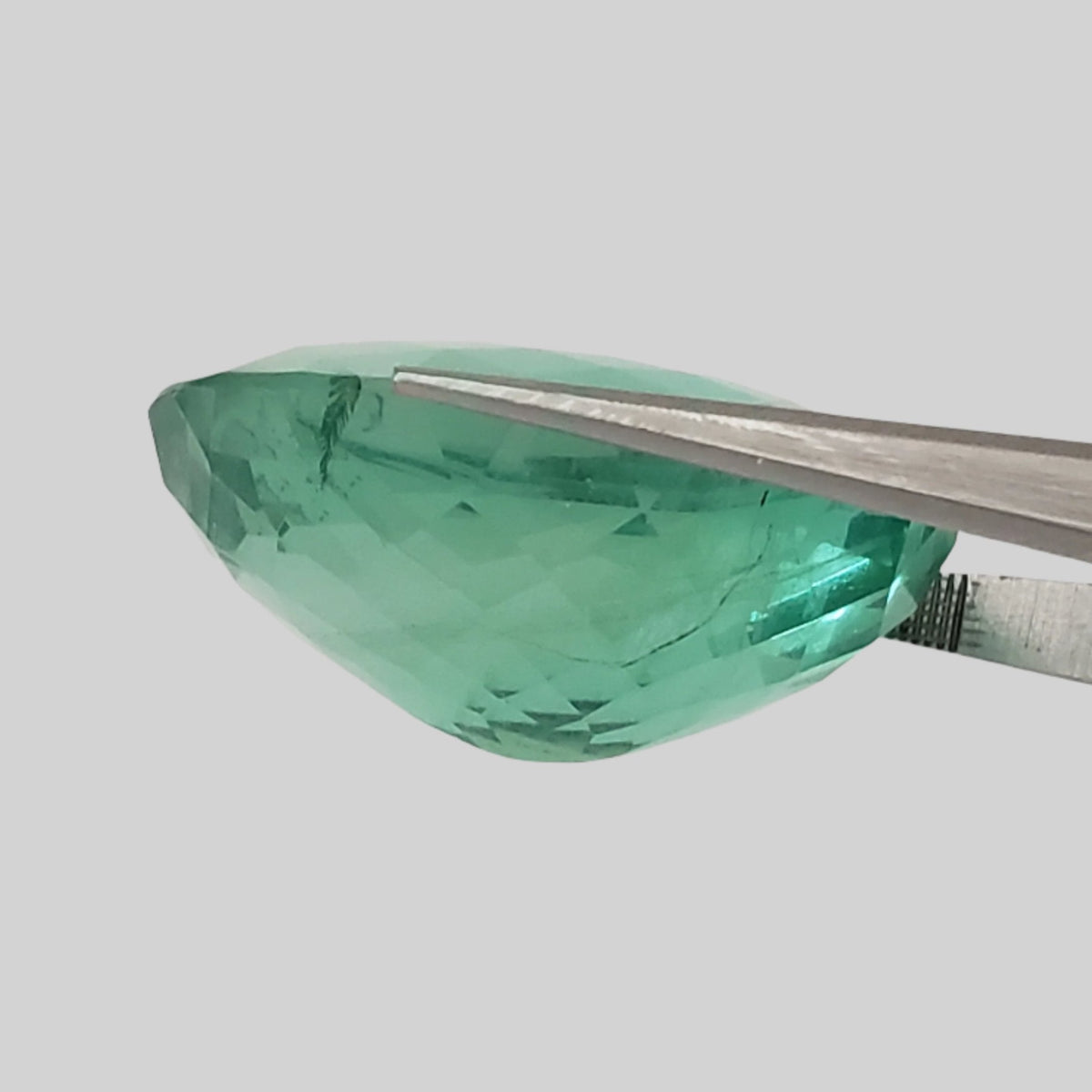   Chrome Fluorite | Oval Cut | Green | Huge | 32x28mm 91.50ct | Africa 