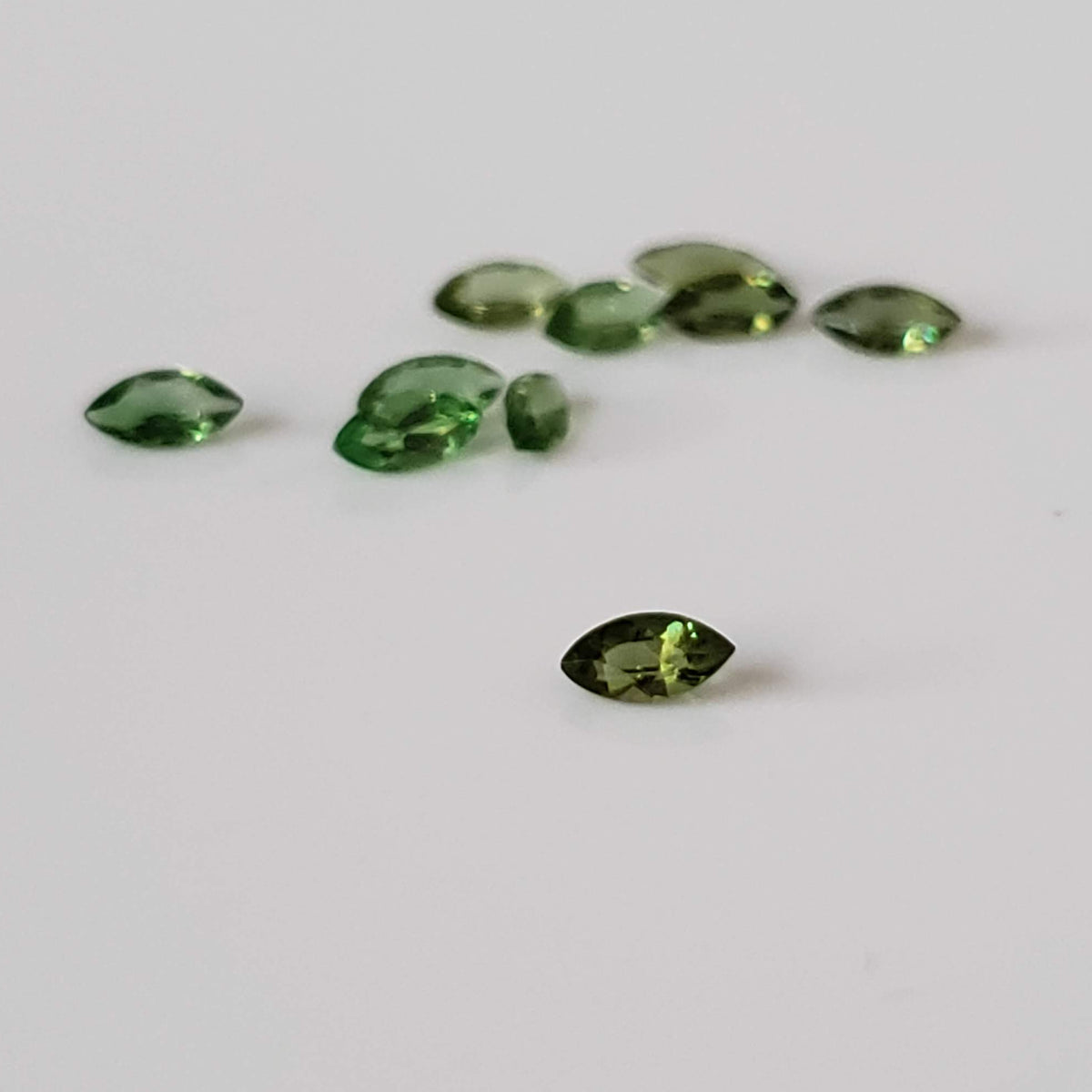 Chrome Tourmaline | 10 Piece Lot | Marquise Cut | Green | 4x2mm 0.71tcw 2