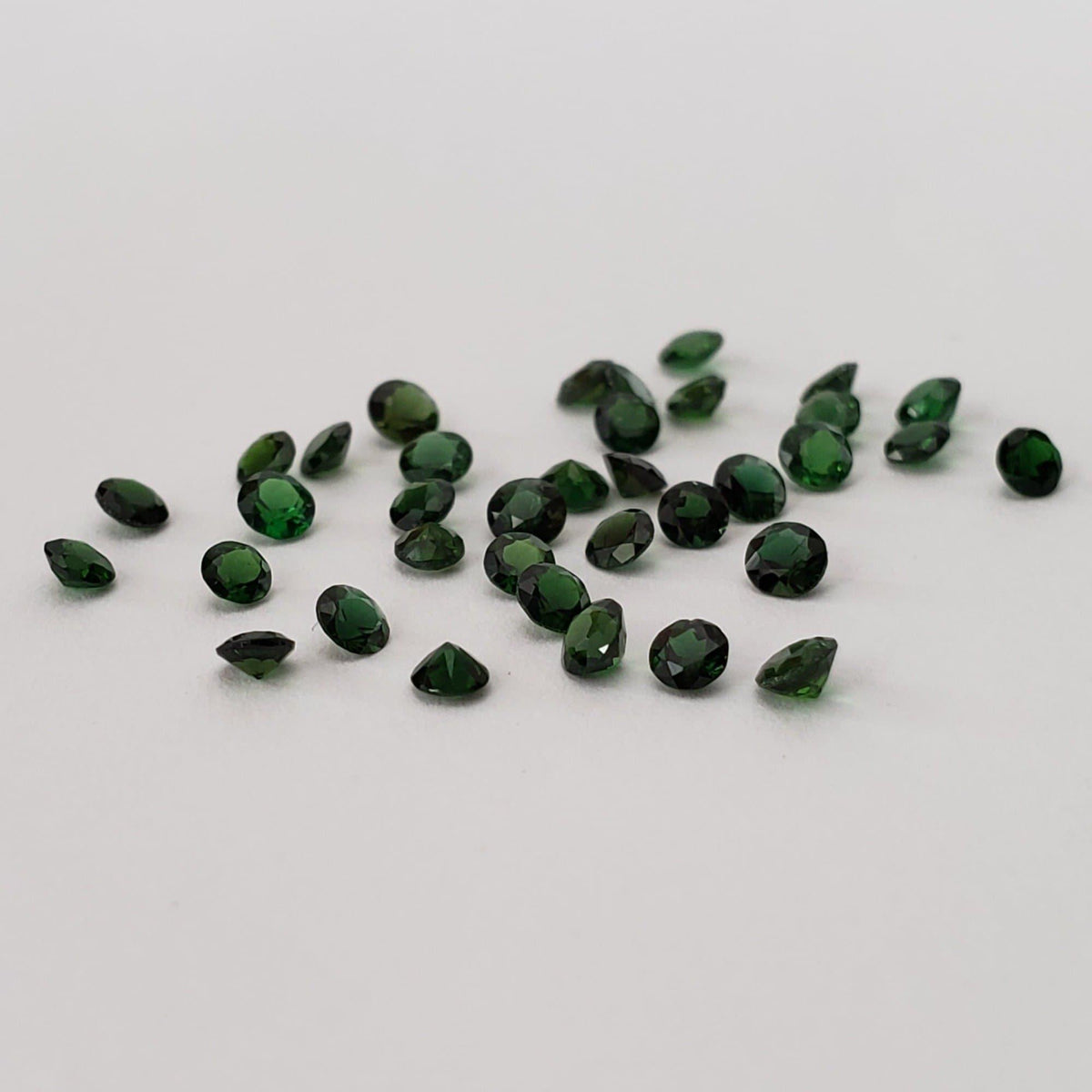  Chrome Tourmaline | Round Cut | Natural | Emerald Green | 2.5mm | SO24 1