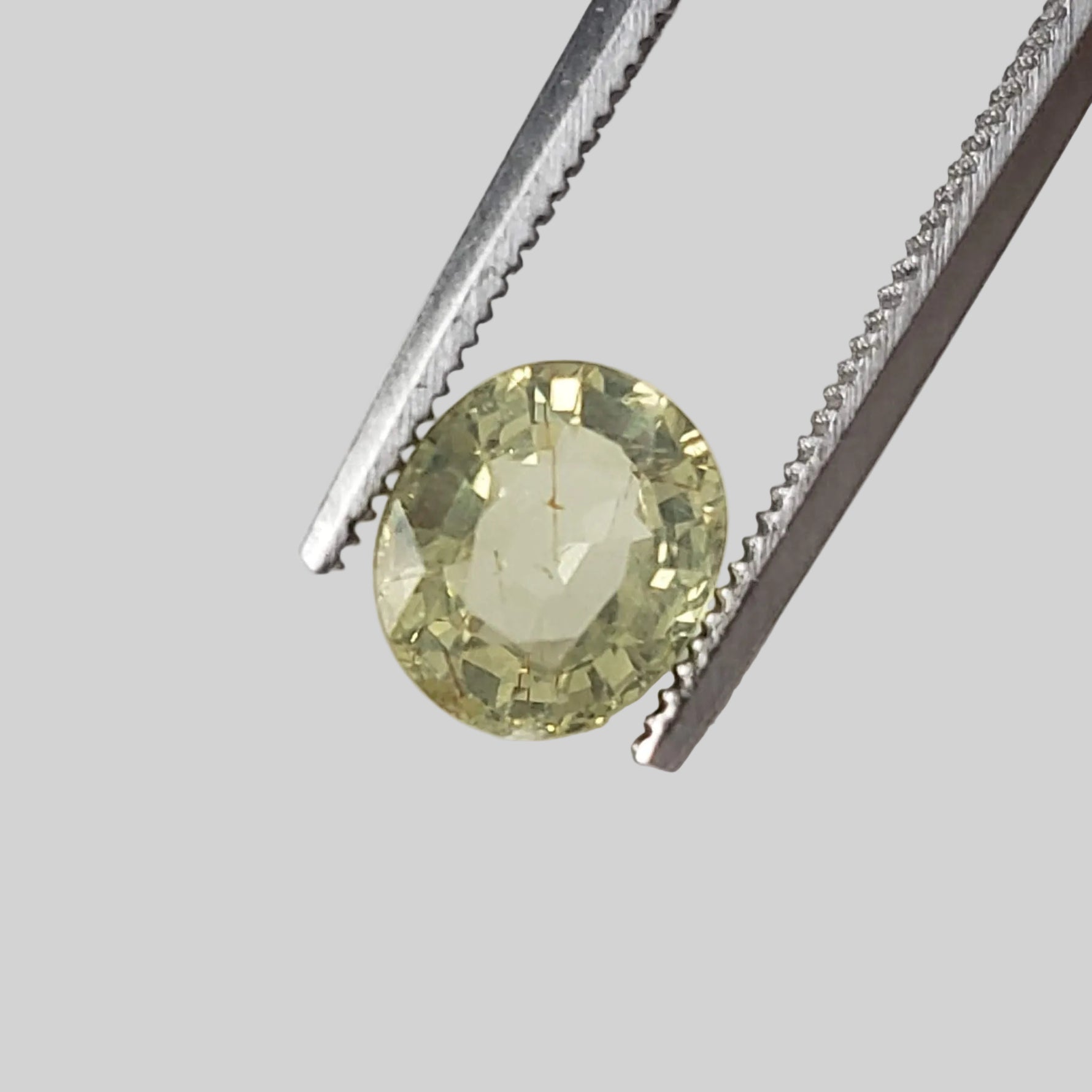  Chrysoberyl | Oval Cut | Canary Yellow | 7x6mm 1.3ct 1