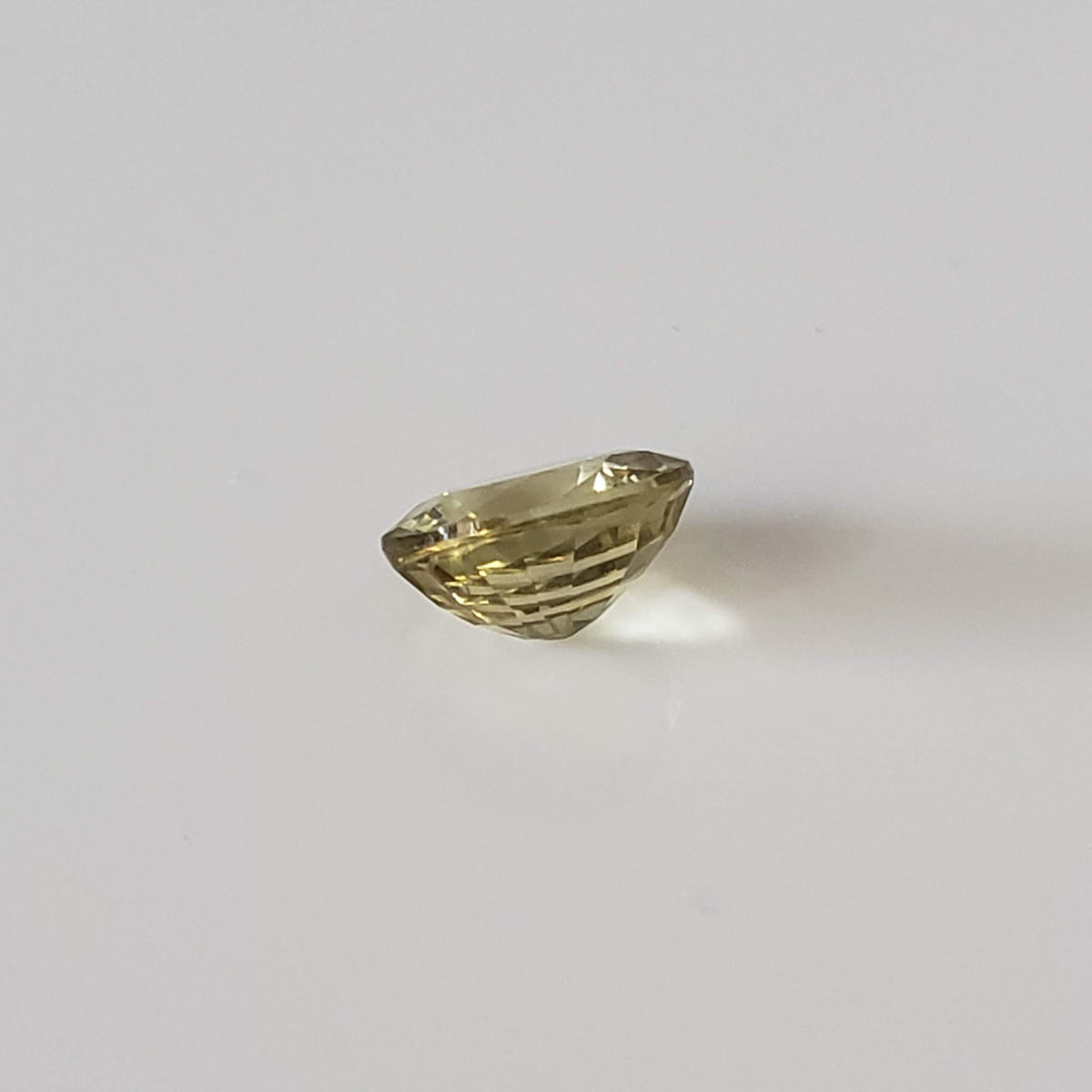 Chrysoberyl | Oval Cut | Yellow | 6.3x5.3mm 0.94ct 5