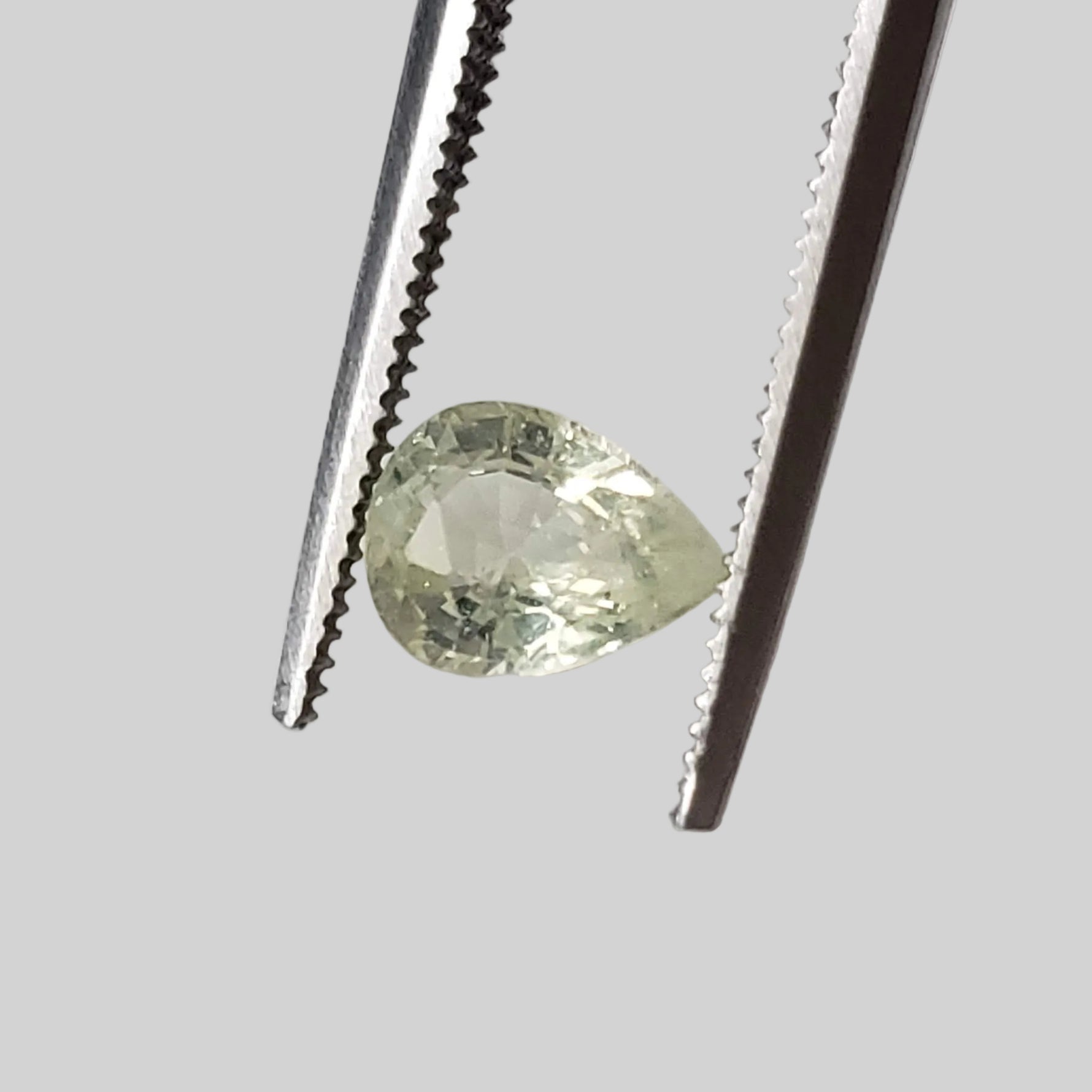  Chrysoberyl | Pear Shape Cut | Lemon Green | 6.8x5.2mm 1.0ct 1