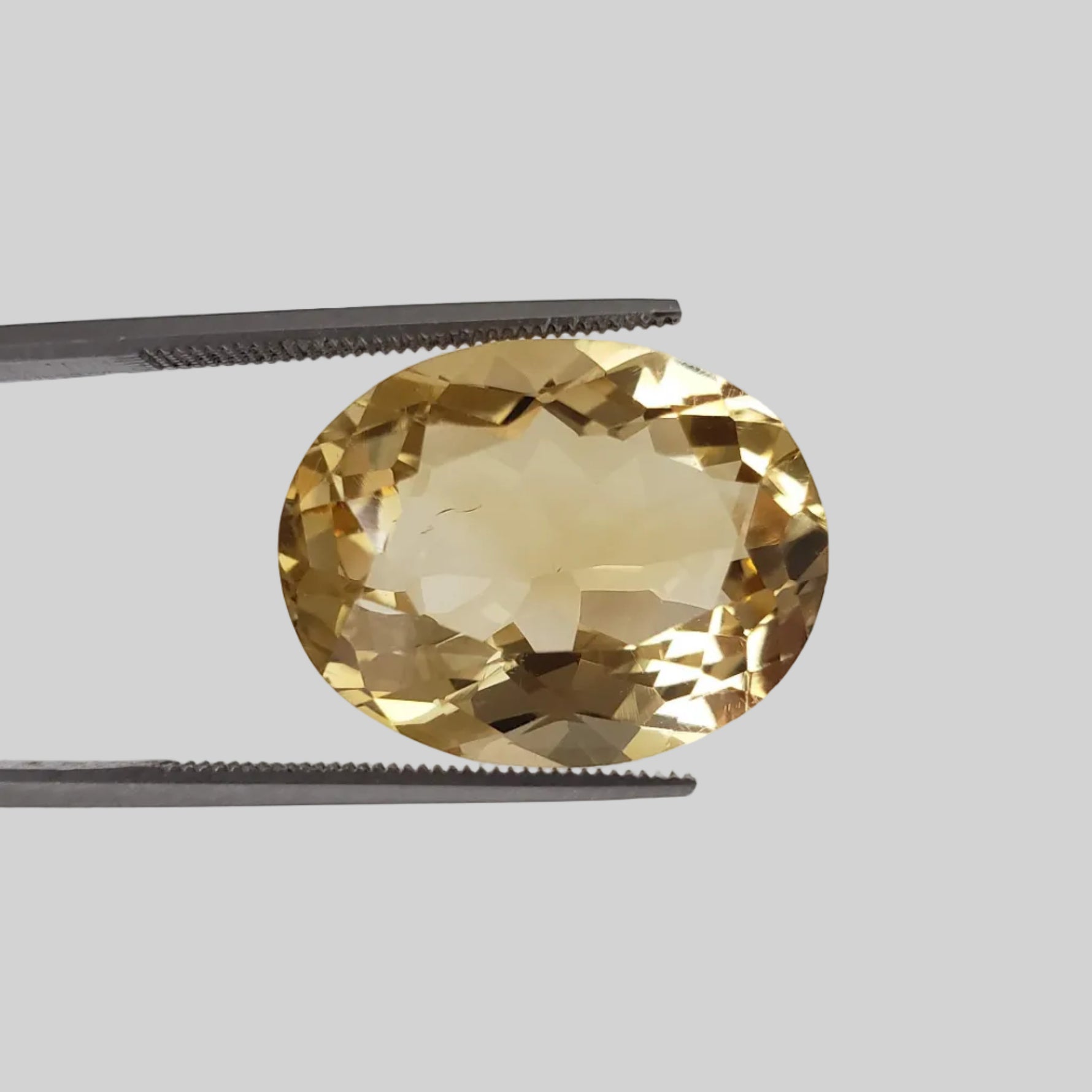  Citrine | Unheated Citrine | Oval Cut | Golden Yellow | 19.9x15.7mm 17.44ct | Madagascar 