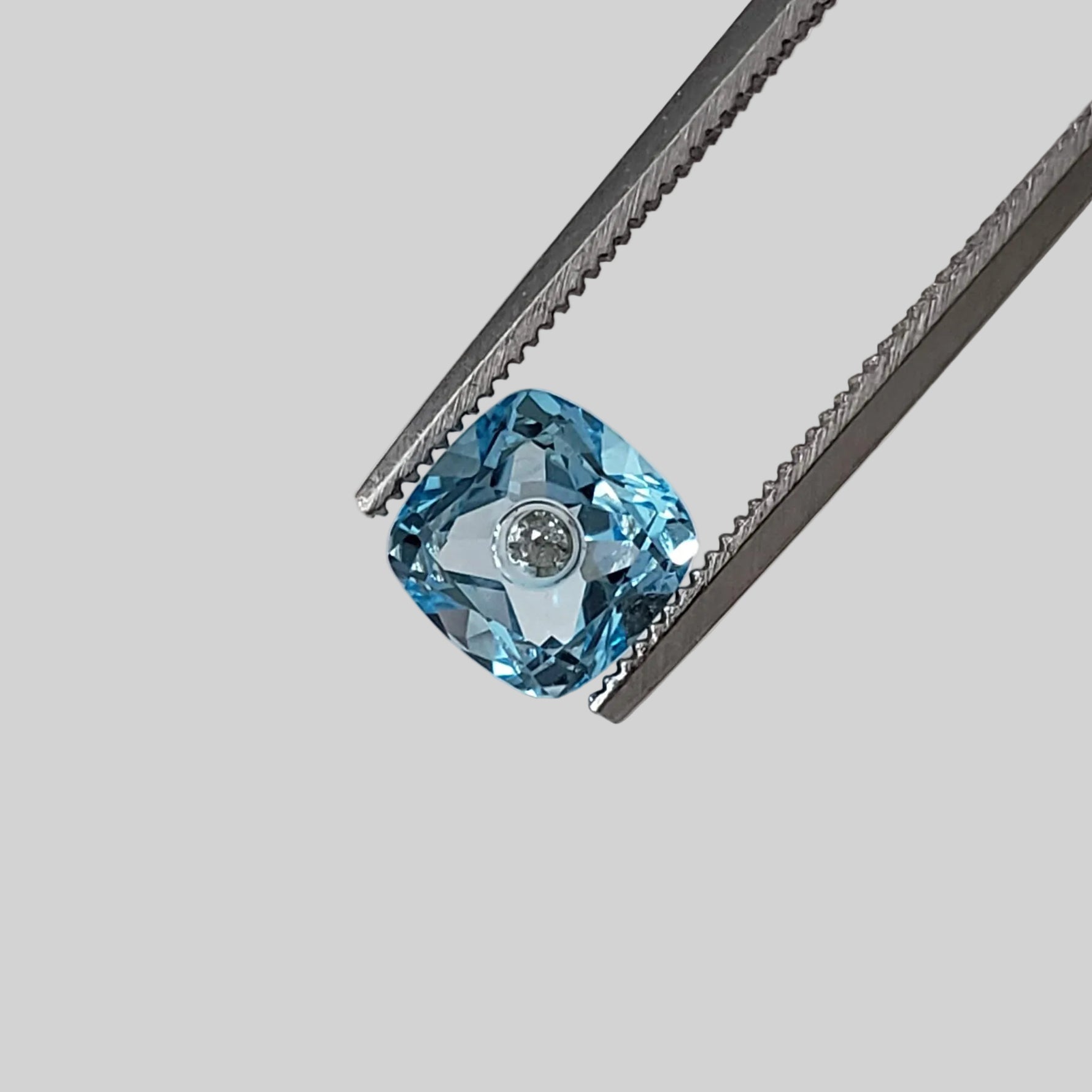  Diamond in Topaz | Cushion Cut | Sky Blue | 6 mm 1.30ct 