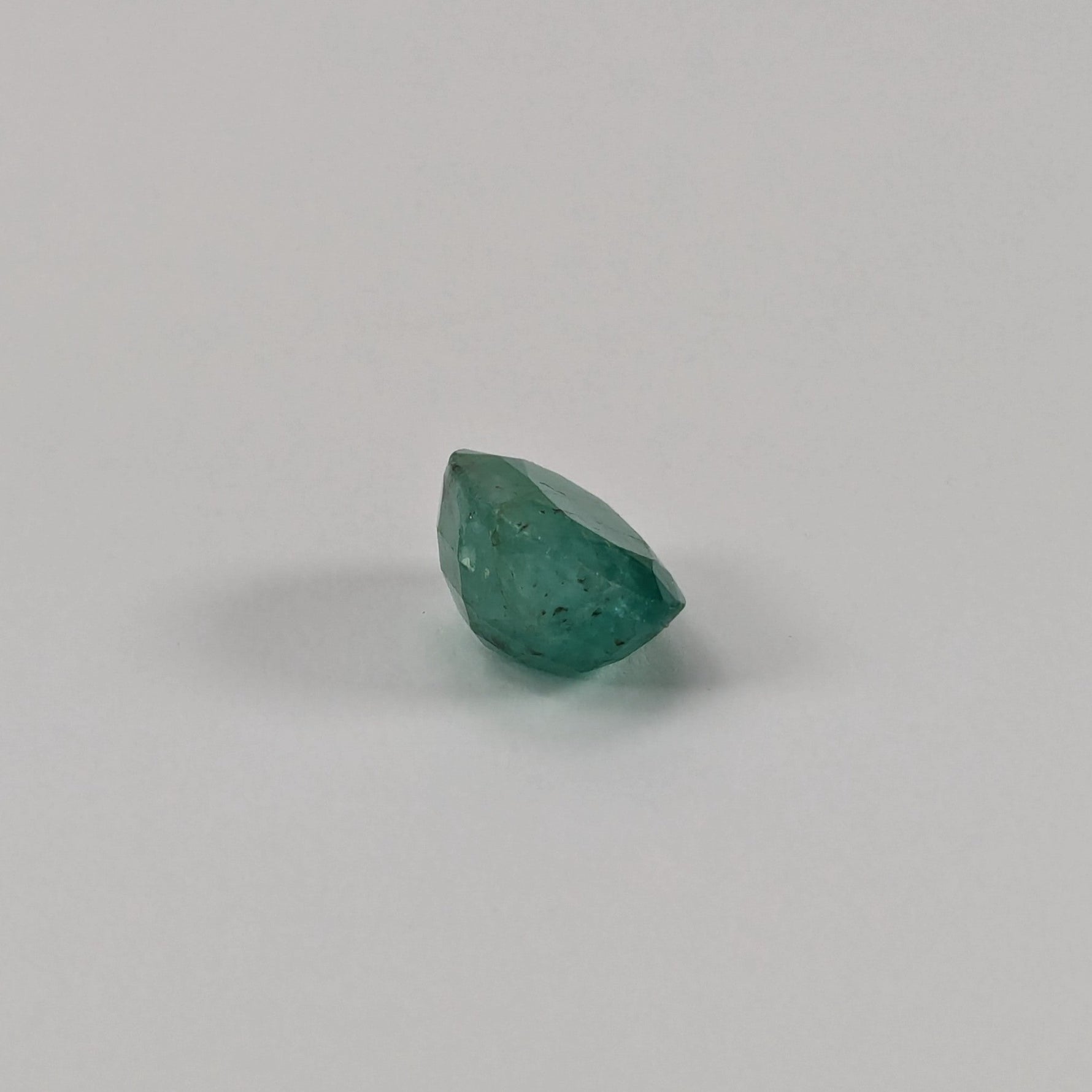  Emerald | Oval Cut | 10x7.7mm 2.8ct | SO24 4