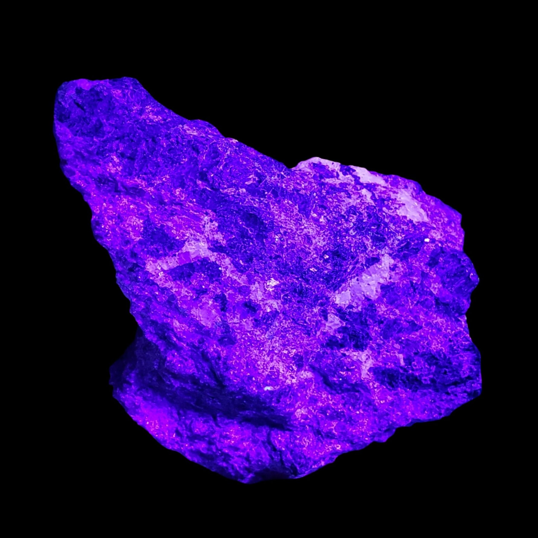  Eudialyte | Fluorescent under UV light | 160.5 grams | Kipawa, Quebec, Canada | SO24 7