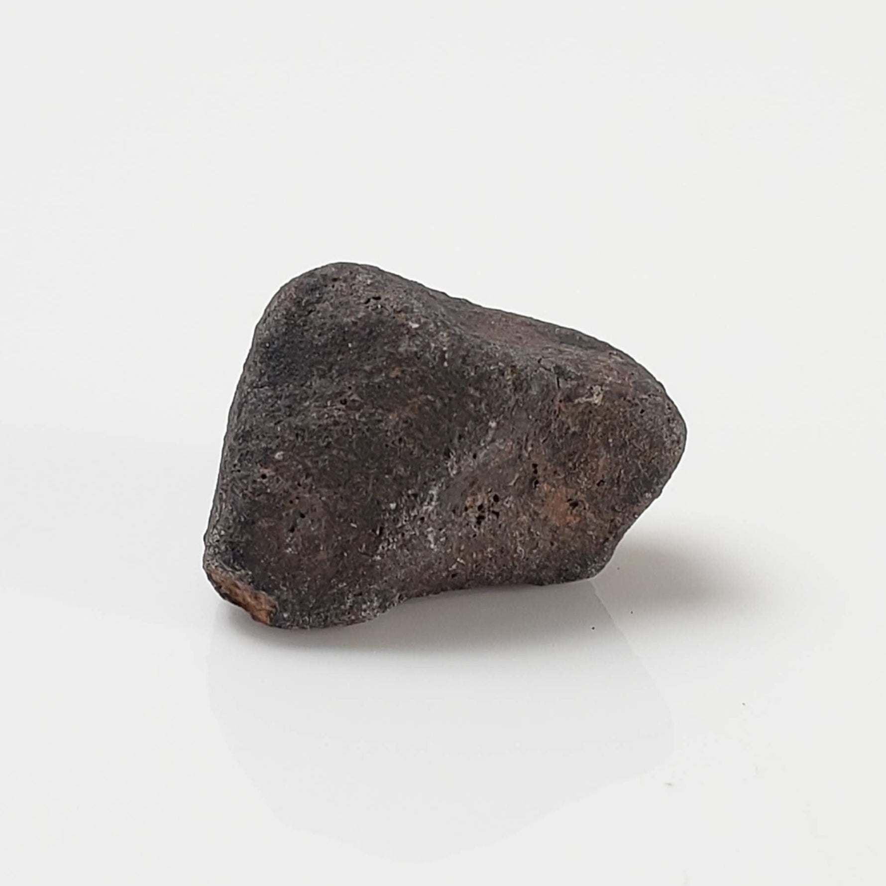  Gao-Guenie Meteorite | 2.55 gr | H5 Chondrite | Observed Fall | Burkina Faso | 100% Fresh Crust 4