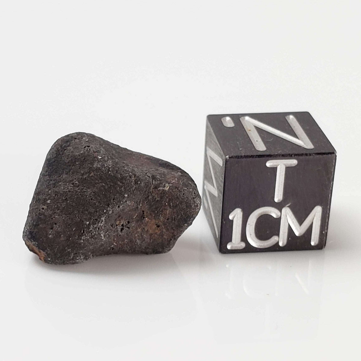  Gao-Guenie Meteorite | 2.55 gr | H5 Chondrite | Observed Fall | Burkina Faso | 100% Fresh Crust 