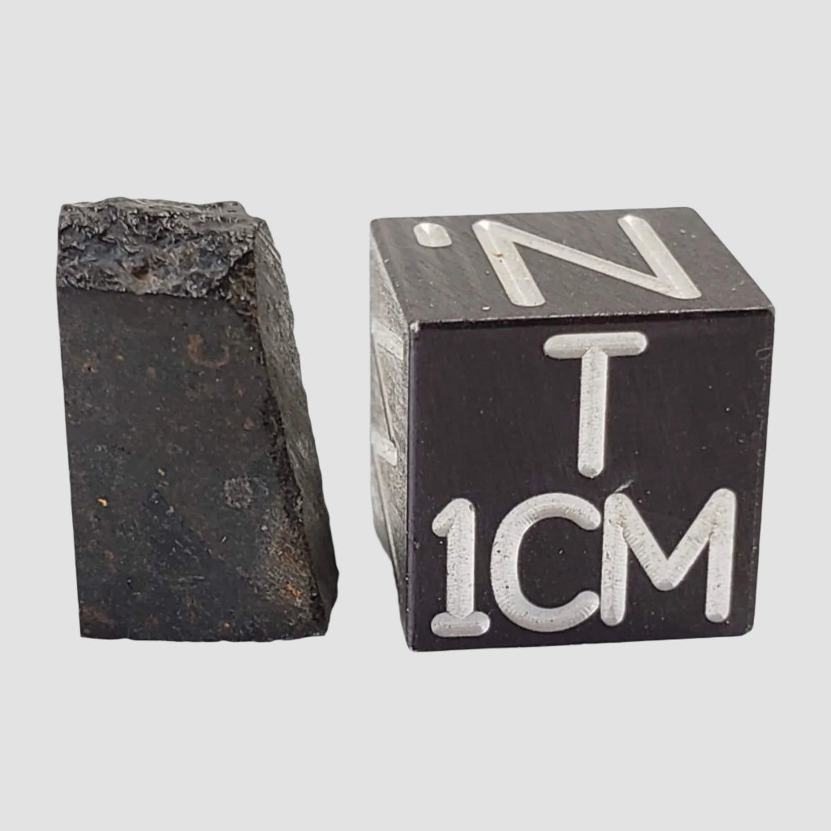  Hammadah al Hamra HaH 280 Meteorite | 1.3 gr | Slice | CK4 Carbonaceous 