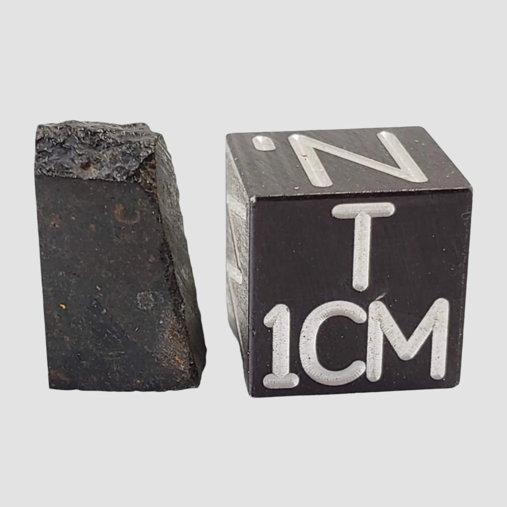  Hammadah al Hamra HaH 280 Meteorite | 1.3 gr | Slice | CK4 Carbonaceous 