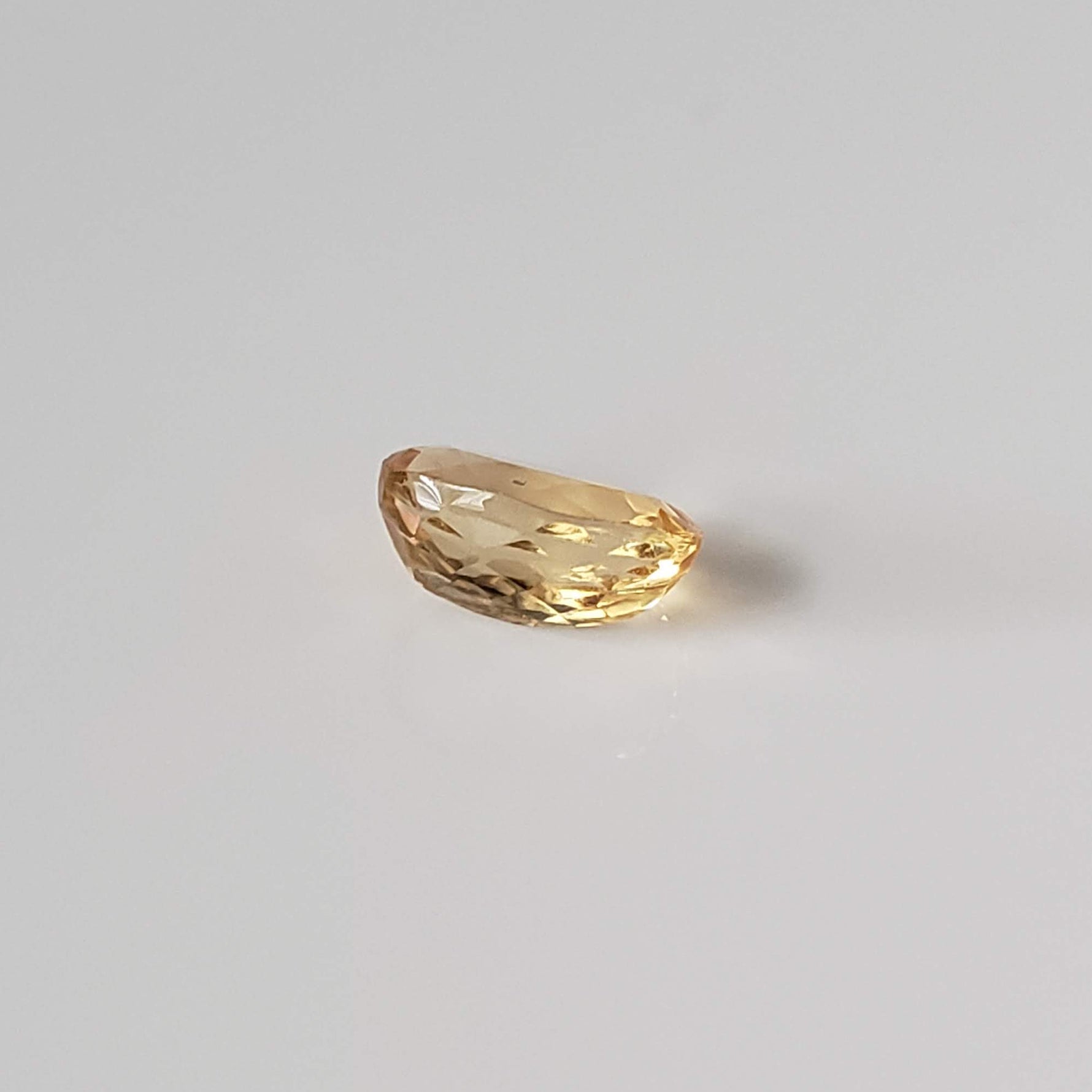  Imperial Topaz | Oval Cut | Orange | 6.8x4.7mm 0.9ct 5