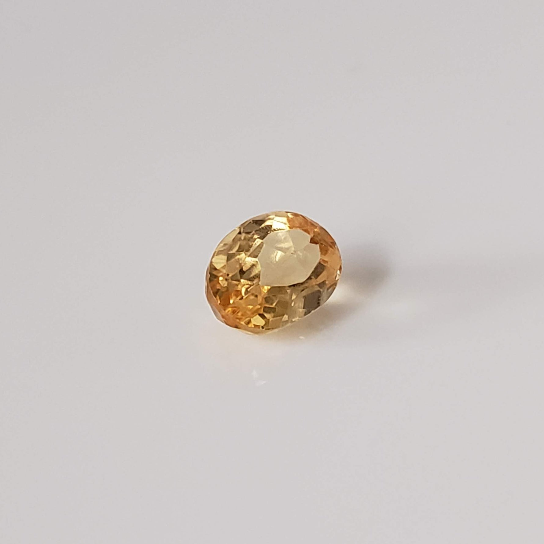  Imperial Topaz | Oval Cut | Orange | 6.8x4.7mm 0.9ct 3