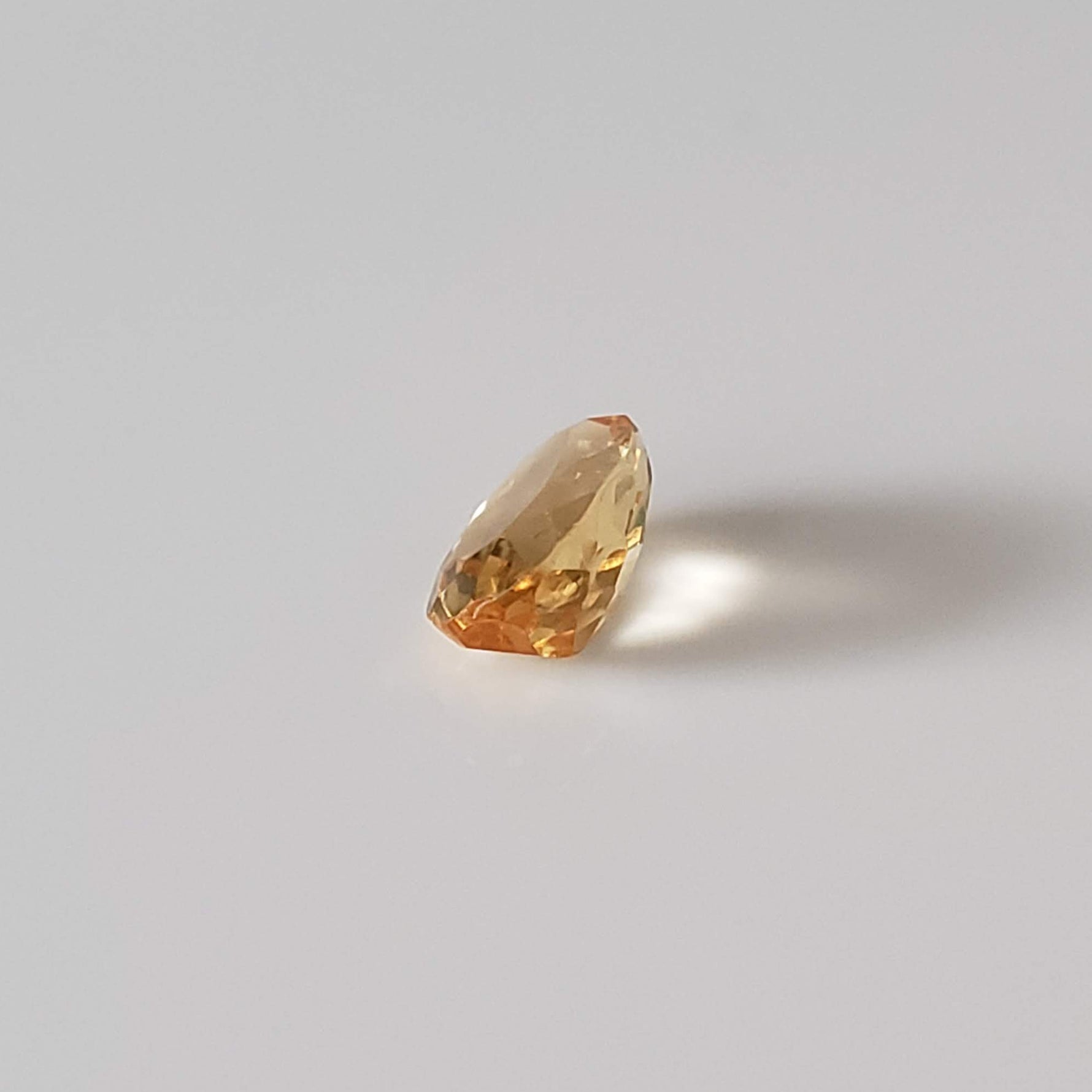  Imperial Topaz | Oval Cut | Orange | 6.8x4.7mm 0.9ct 4