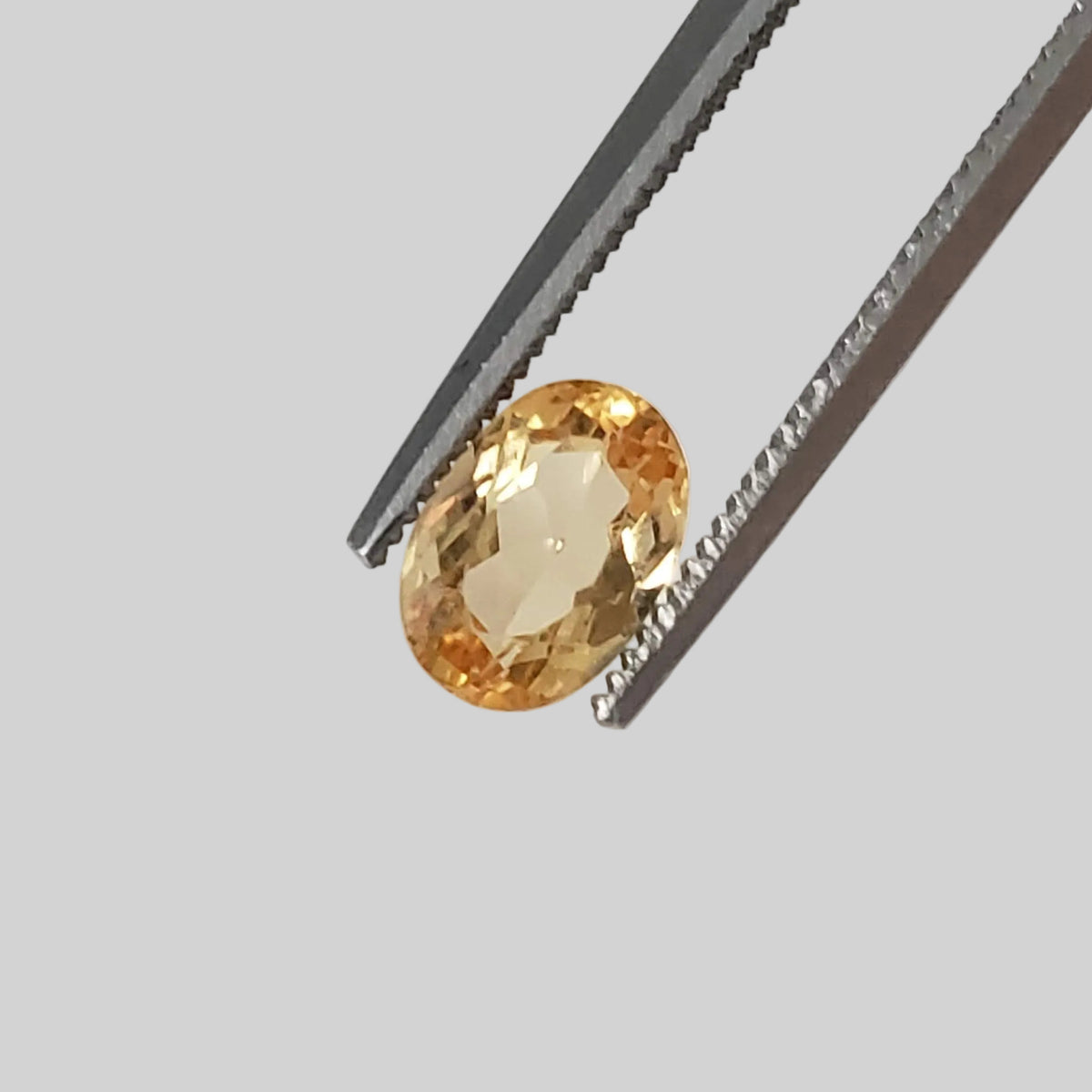  Imperial Topaz | Oval Cut | Orange | 6.8x4.7mm 0.9ct 2
