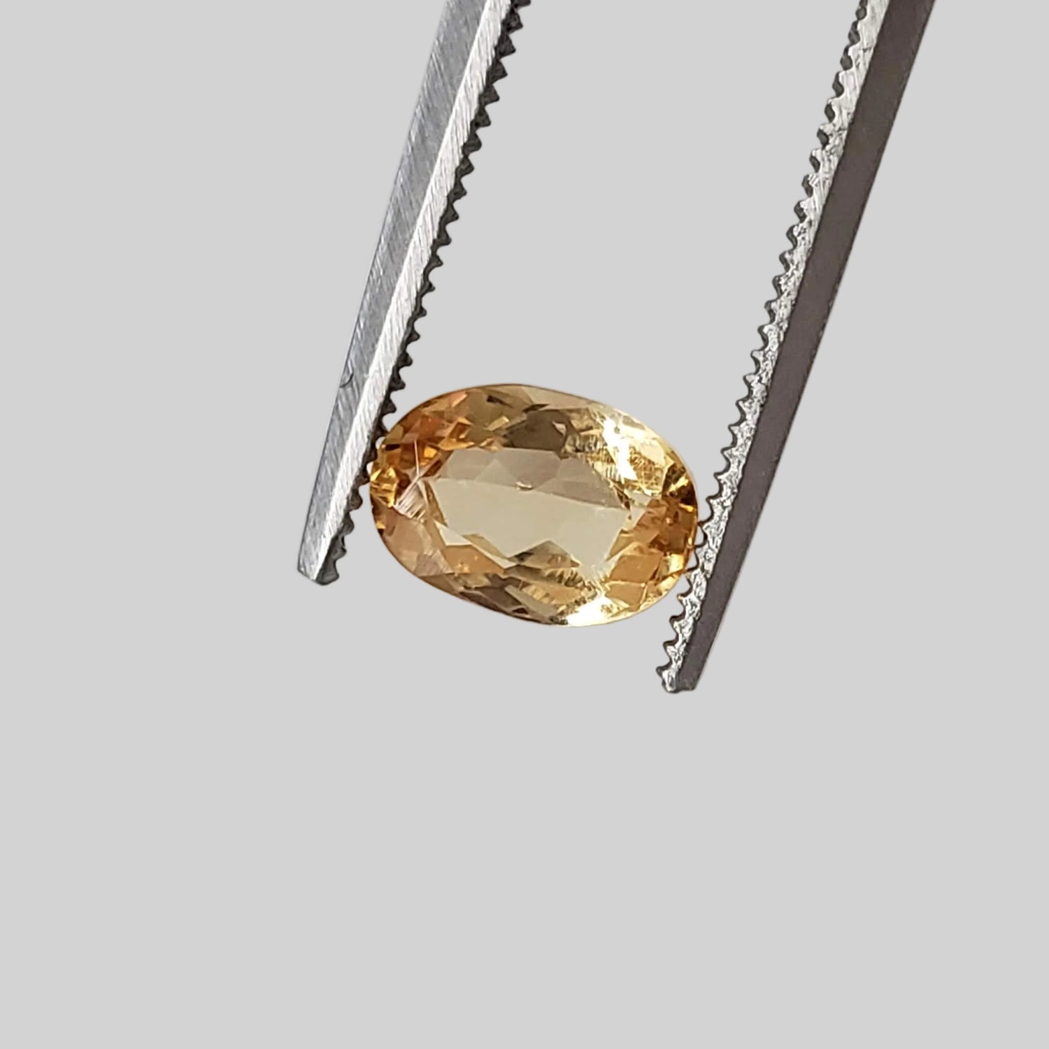  Imperial Topaz | Oval Cut | Orange | 6.8x4.7mm 0.9ct 1