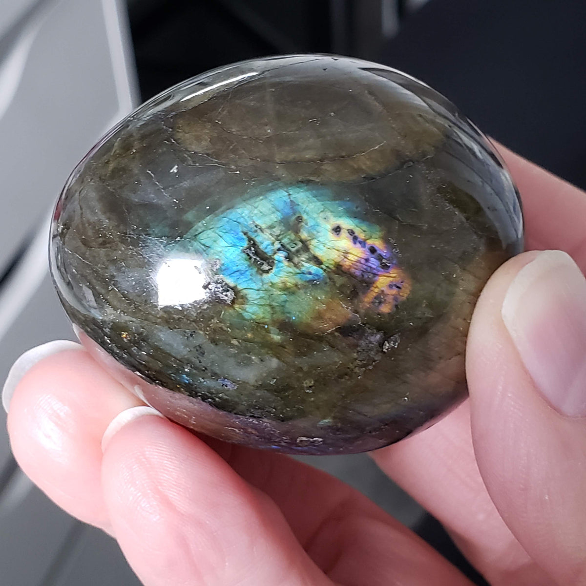  Labradorite Egg | Natural Gray Rainbow | 160 gr | Madagascar 1