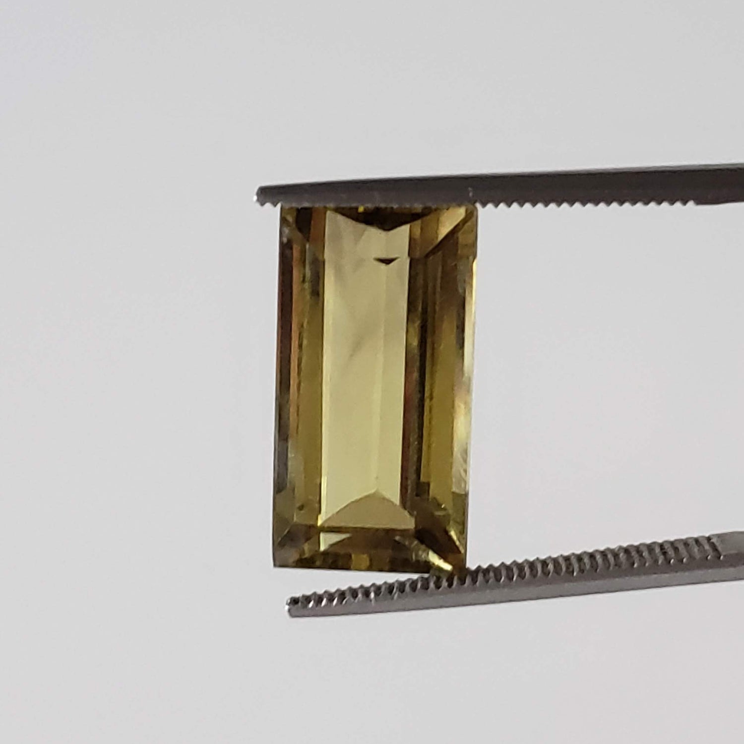  Lemon Quartz | Baguette Cut | Greenish Yellow | 16.3x8.6mm 8.3ct 1