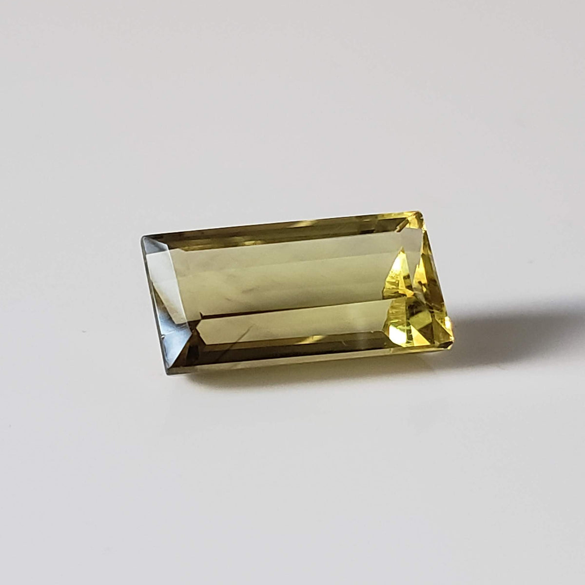  Lemon Quartz | Baguette Cut | Greenish Yellow | 16.3x8.6mm 8.3ct 3
