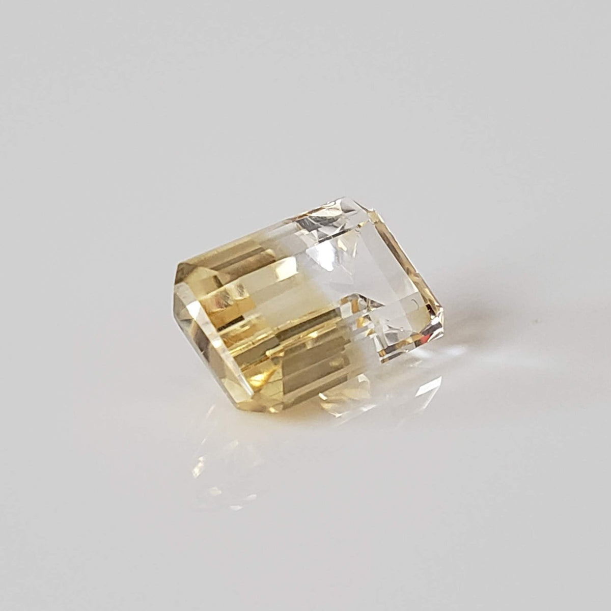  Madeira Citrine | Octagon Cut | Bi-Color Yellow | 13.7x8.5mm 5.57ct 3