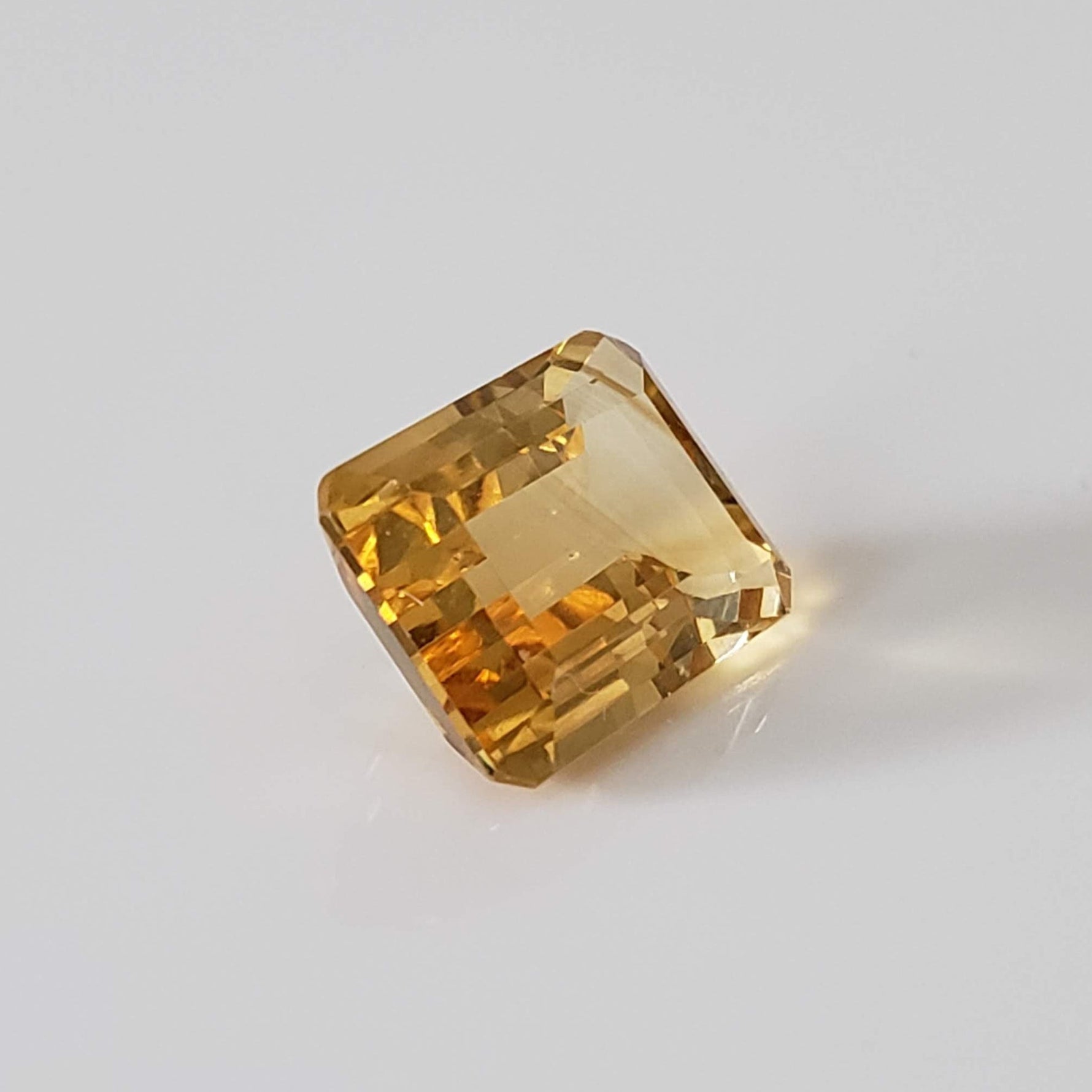  Madeira Citrine | Octagon Cut | Golden Yellow |  9X7mm 2.3ct 5