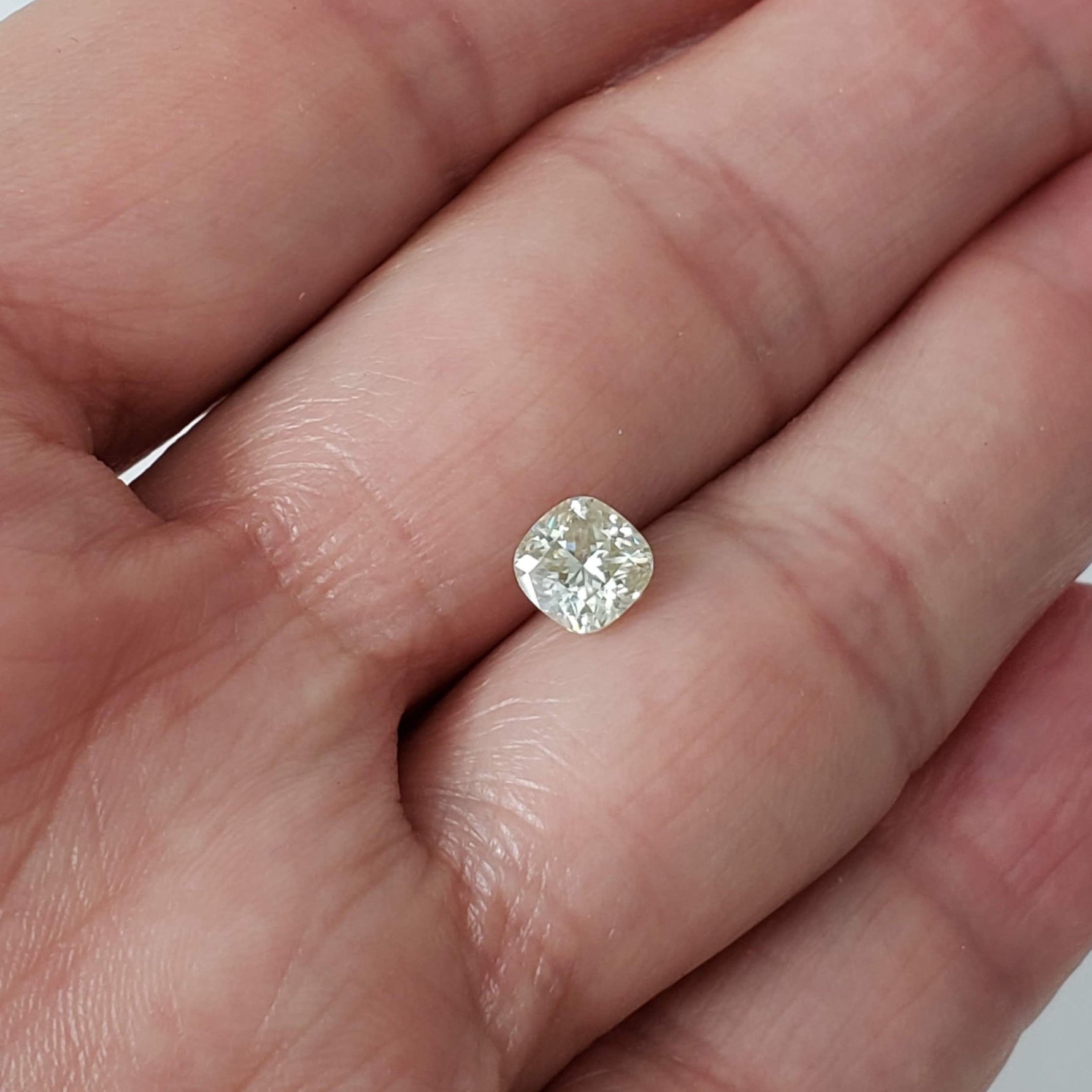  Moissanite | Antique Cushion Cut | White | 6mm | SO24 6