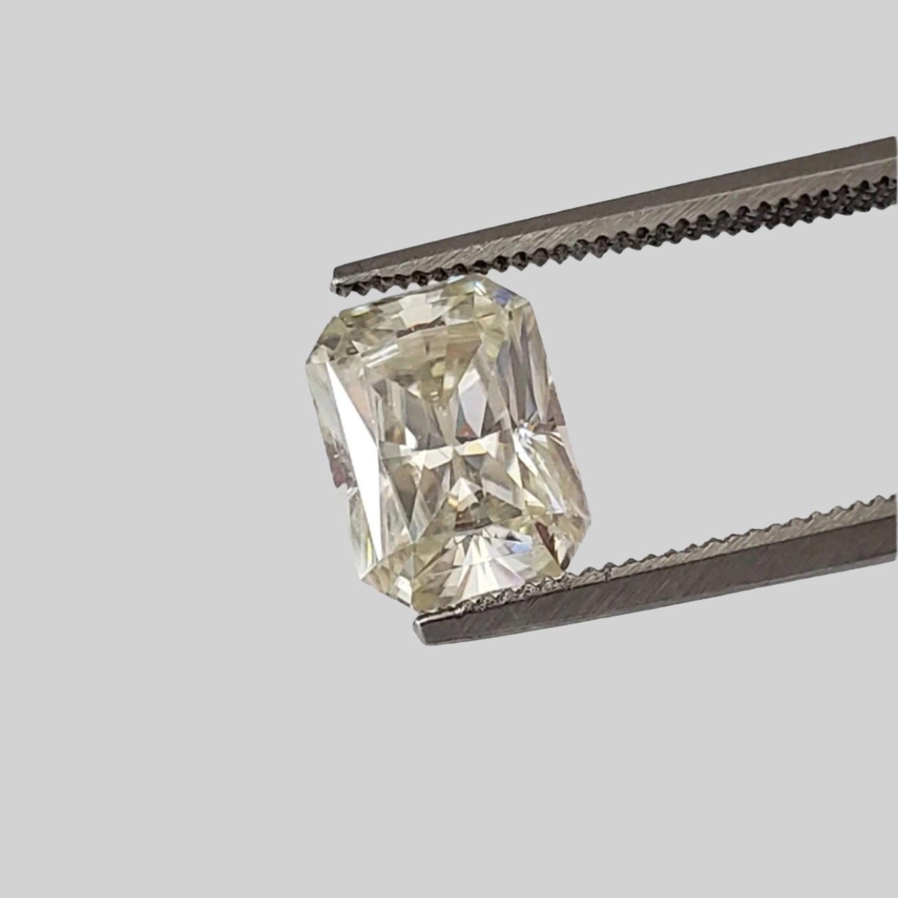  Moissanite | Octagon Cut | Pale Yellow | 8x6mm 1