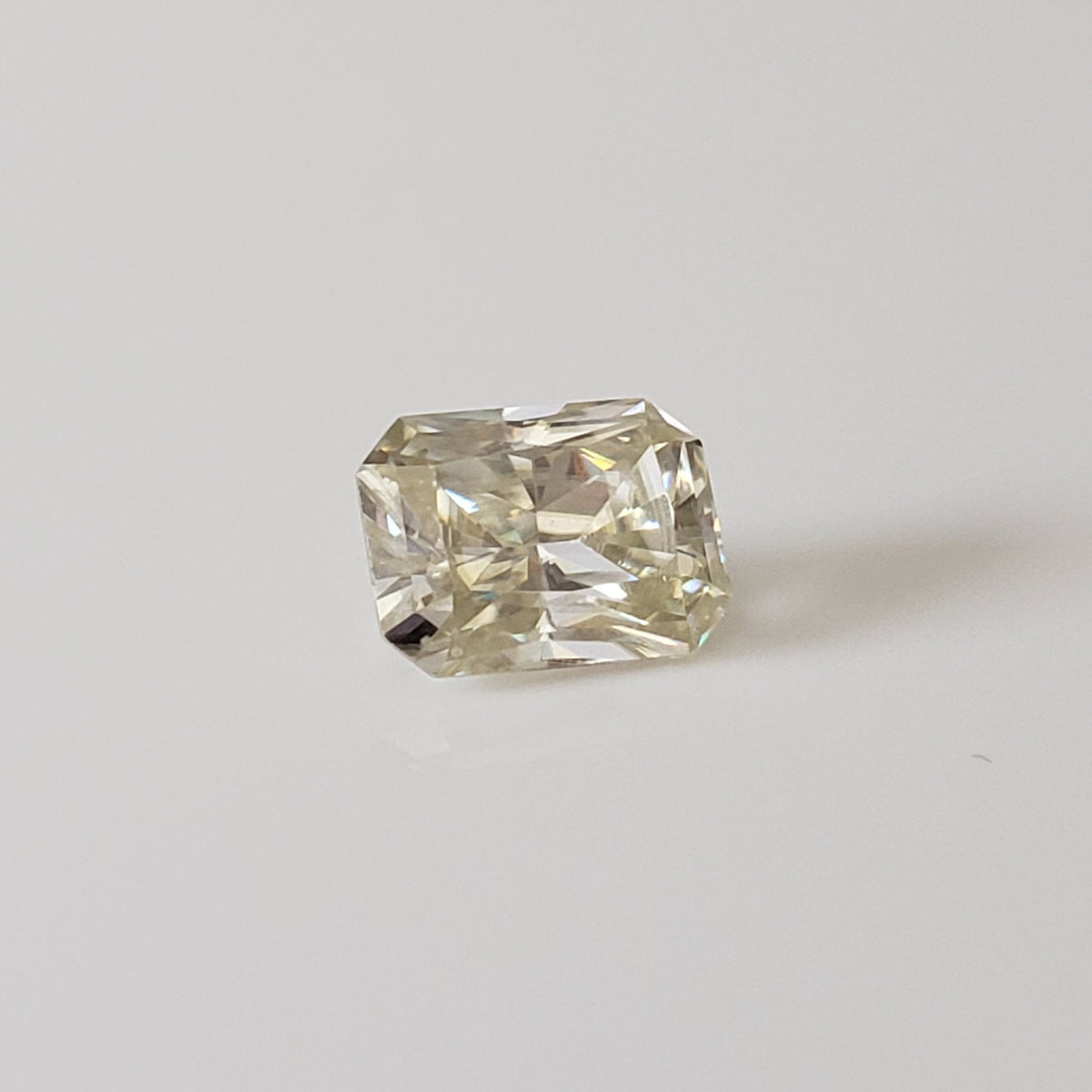  Moissanite | Octagon Cut | Pale Yellow | 8x6mm 3