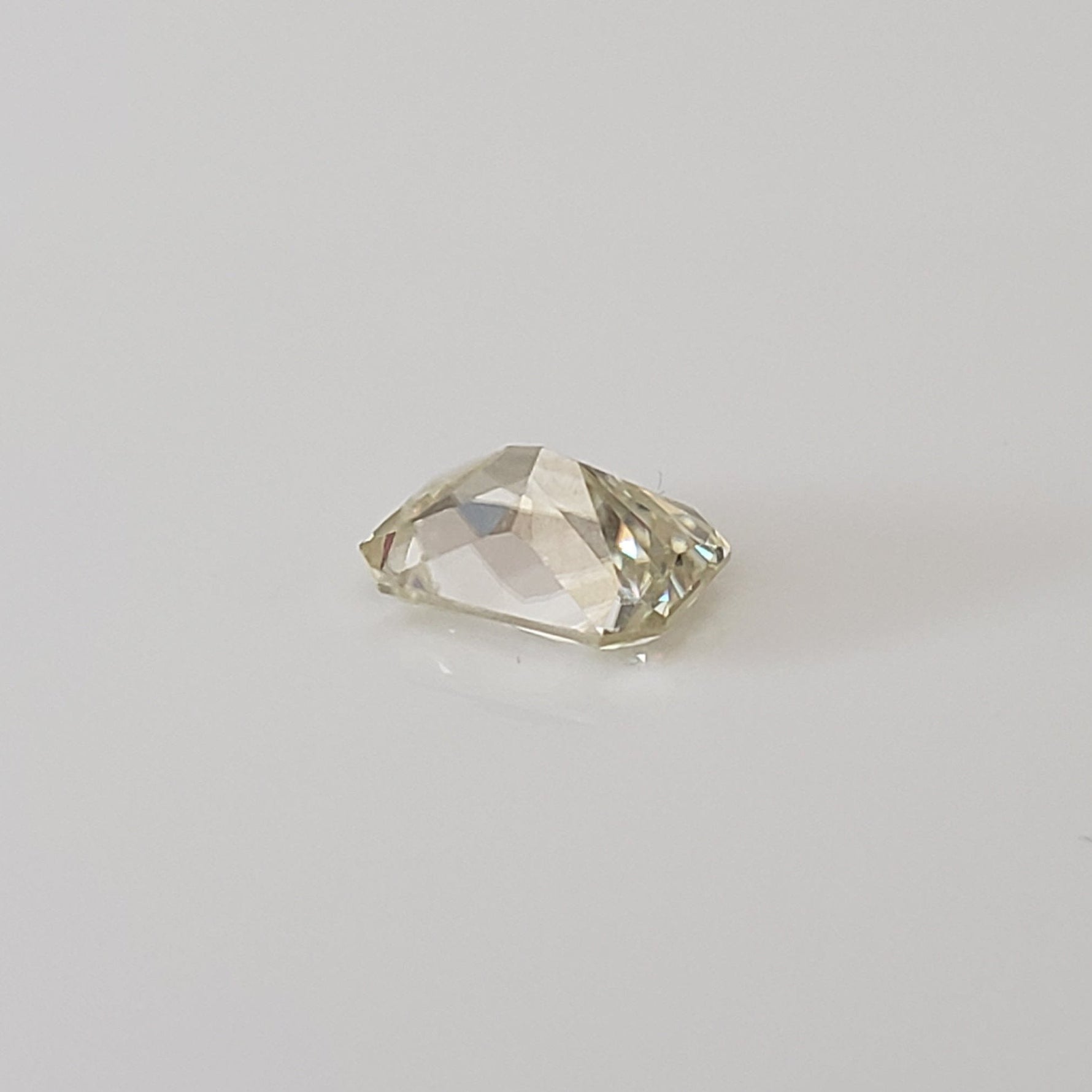  Moissanite | Octagon Cut | Pale Yellow | 8x6mm 7